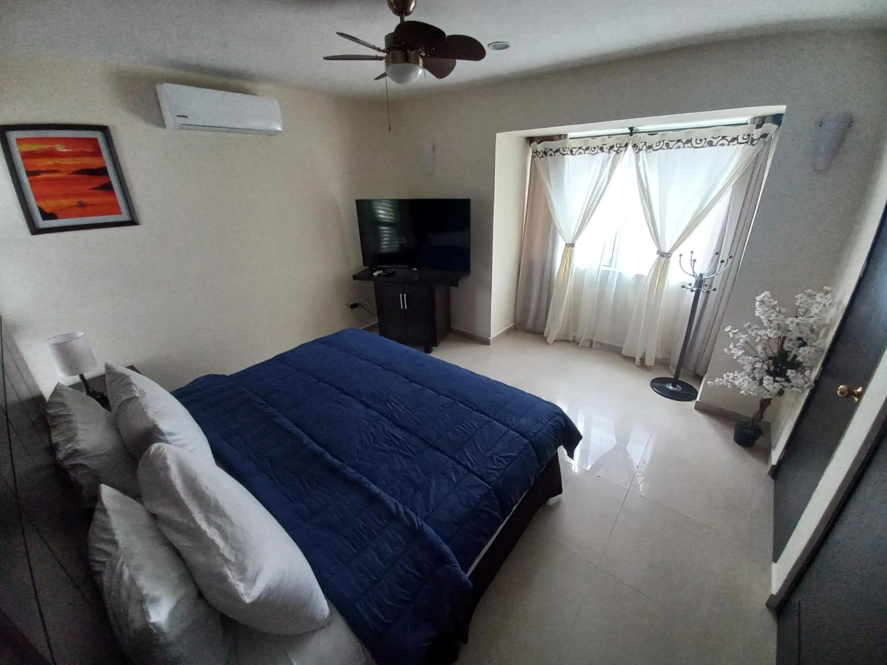 Photo of the whole room, Bed in Hotel Villas Segovia Playa del Carmen