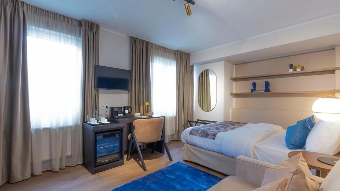 Bed in Delphi Hotel & Restaurant