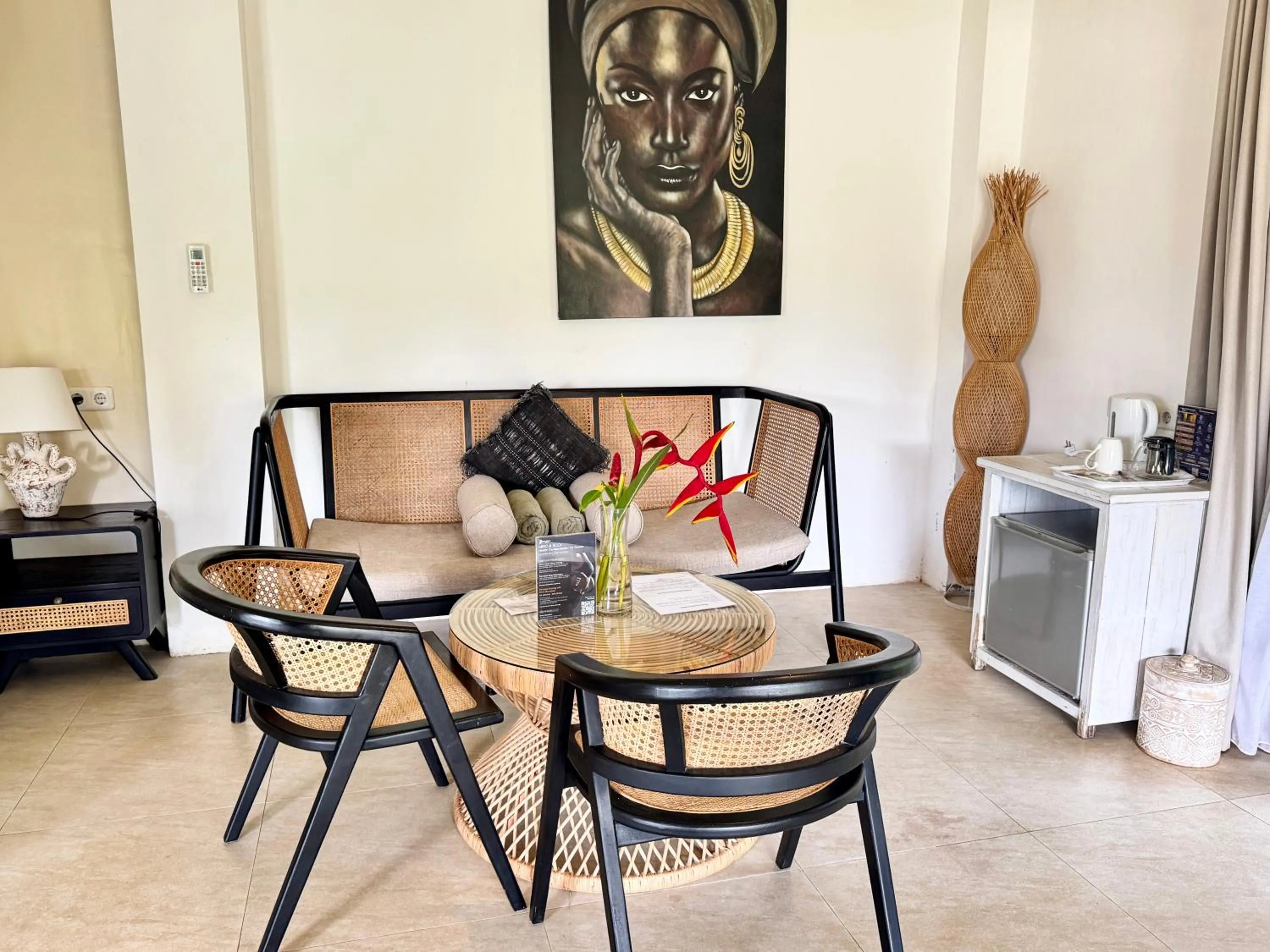 Living room in Hot Stone Club Ubud