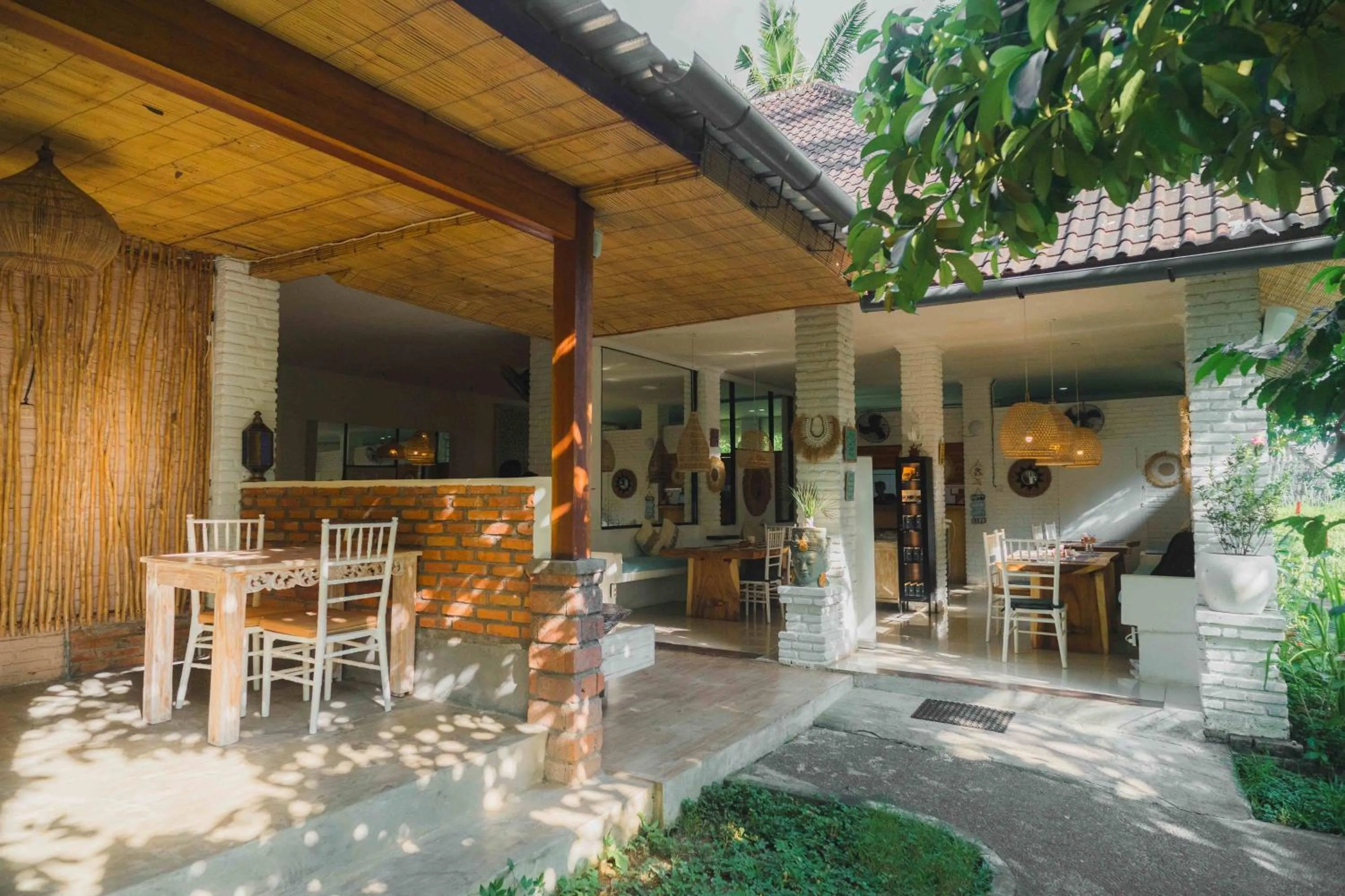 Breakfast in Hot Stone Club Ubud