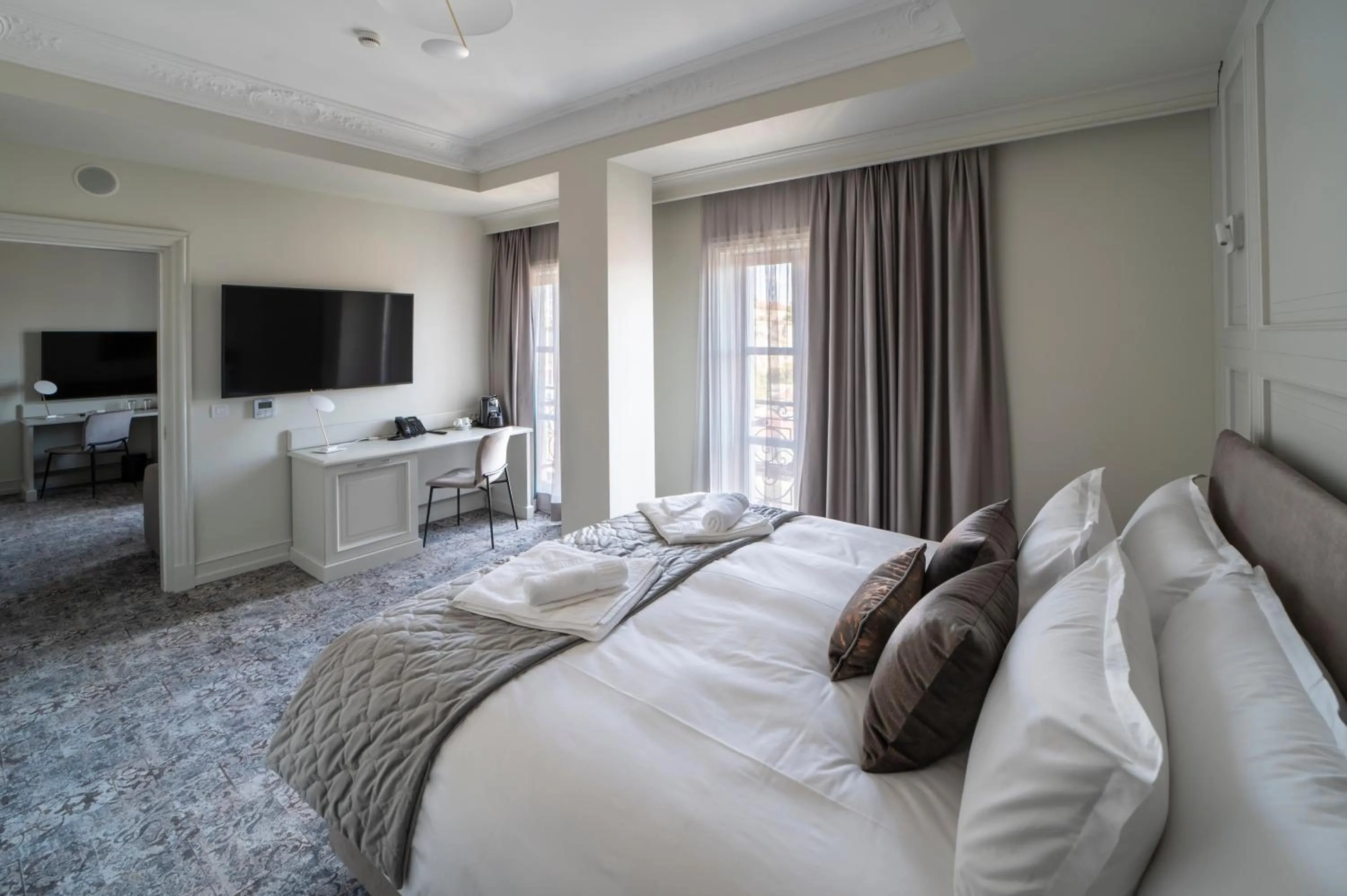 Bed in VIZUALIZA Residence Hotel