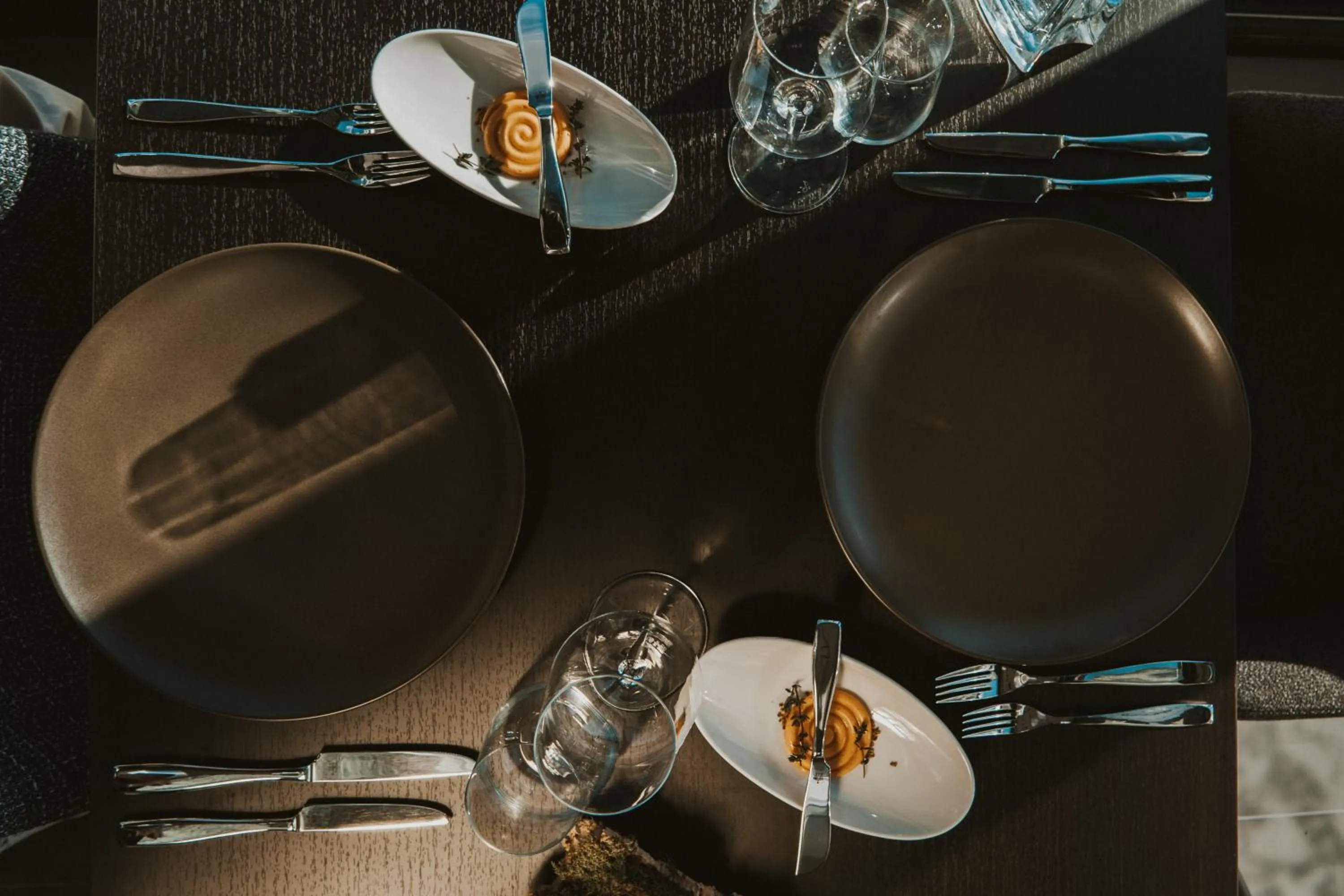 Restaurant/places to eat in VIZUALIZA Residence Hotel