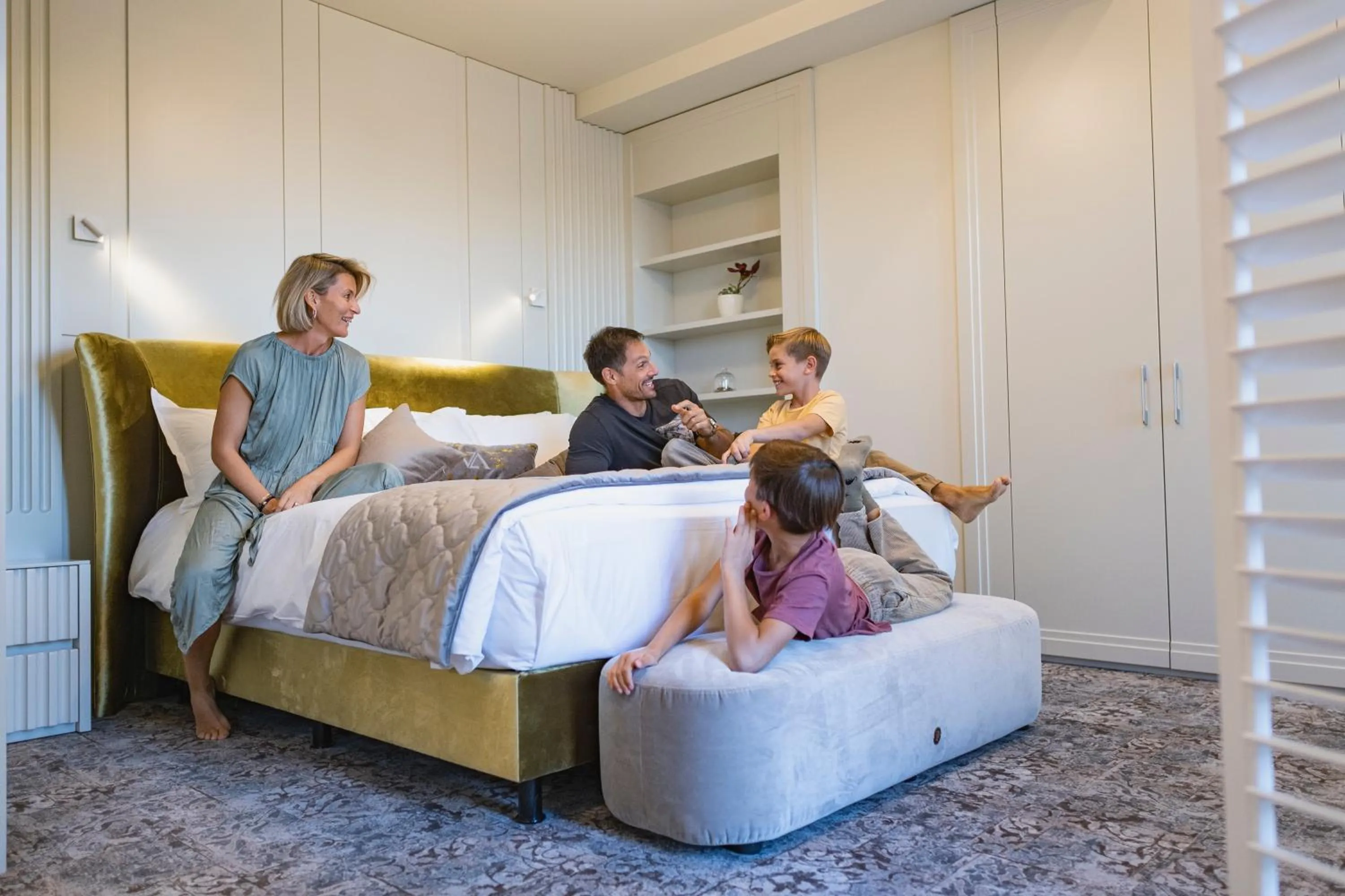 People, Bed in VIZUALIZA Residence Hotel