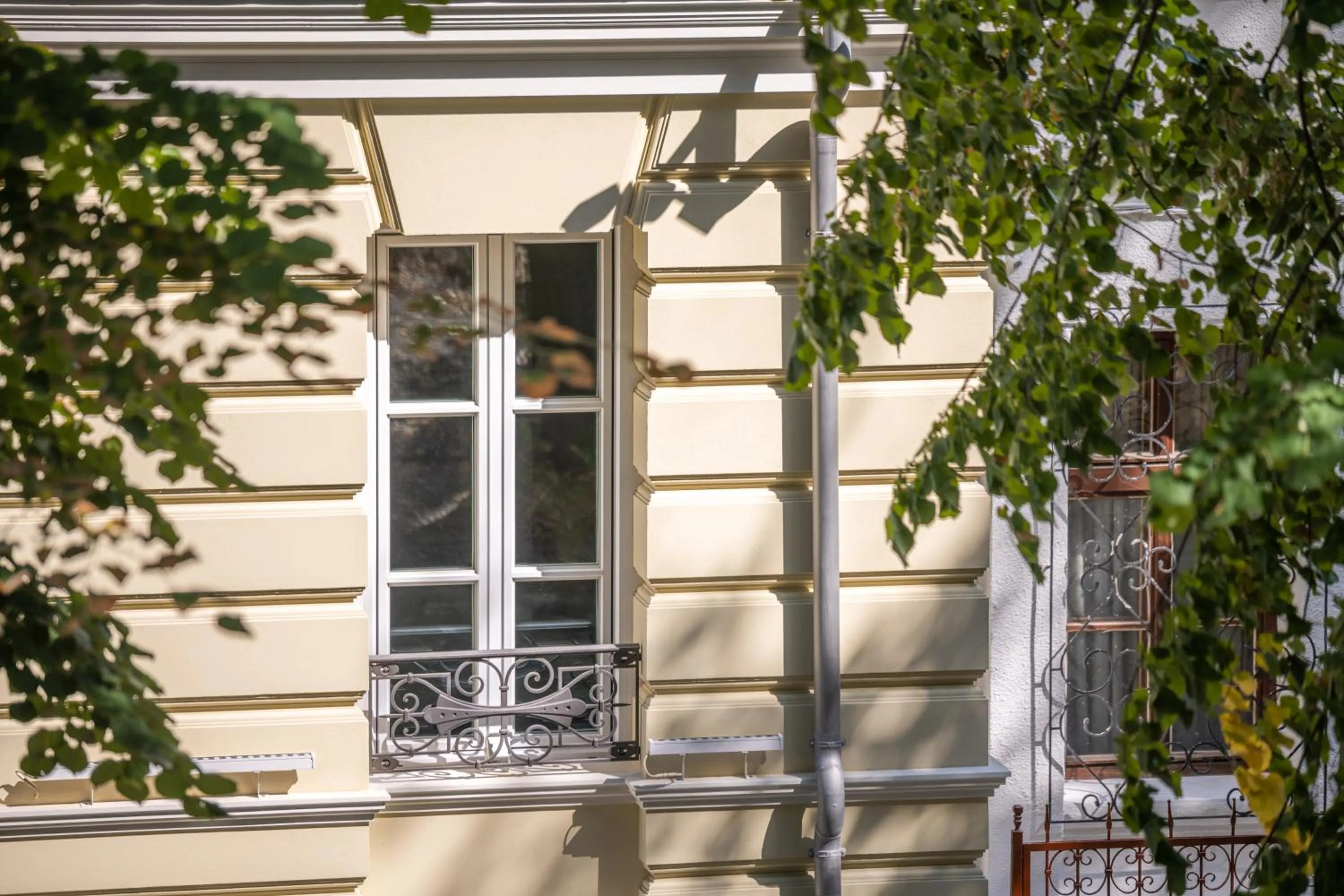 Property building in VIZUALIZA Residence Hotel