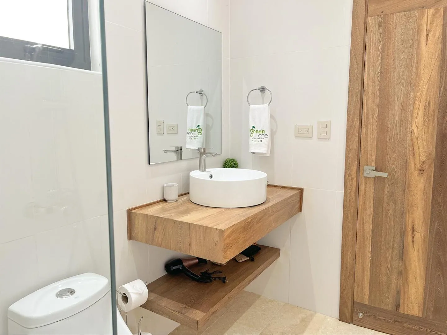 Shower in Xeliter Green One Playa Dorada