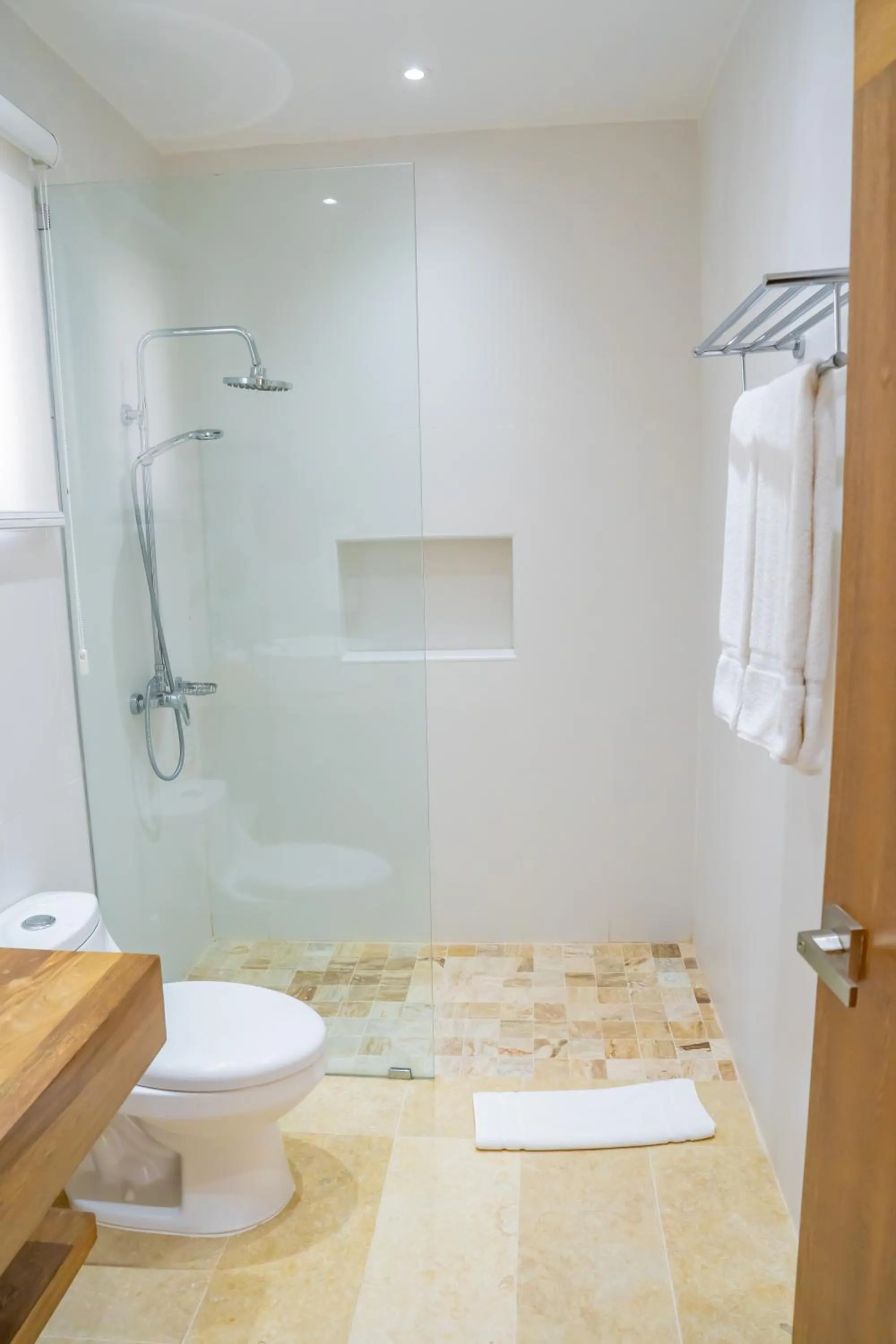 Shower in Xeliter Green One Playa Dorada