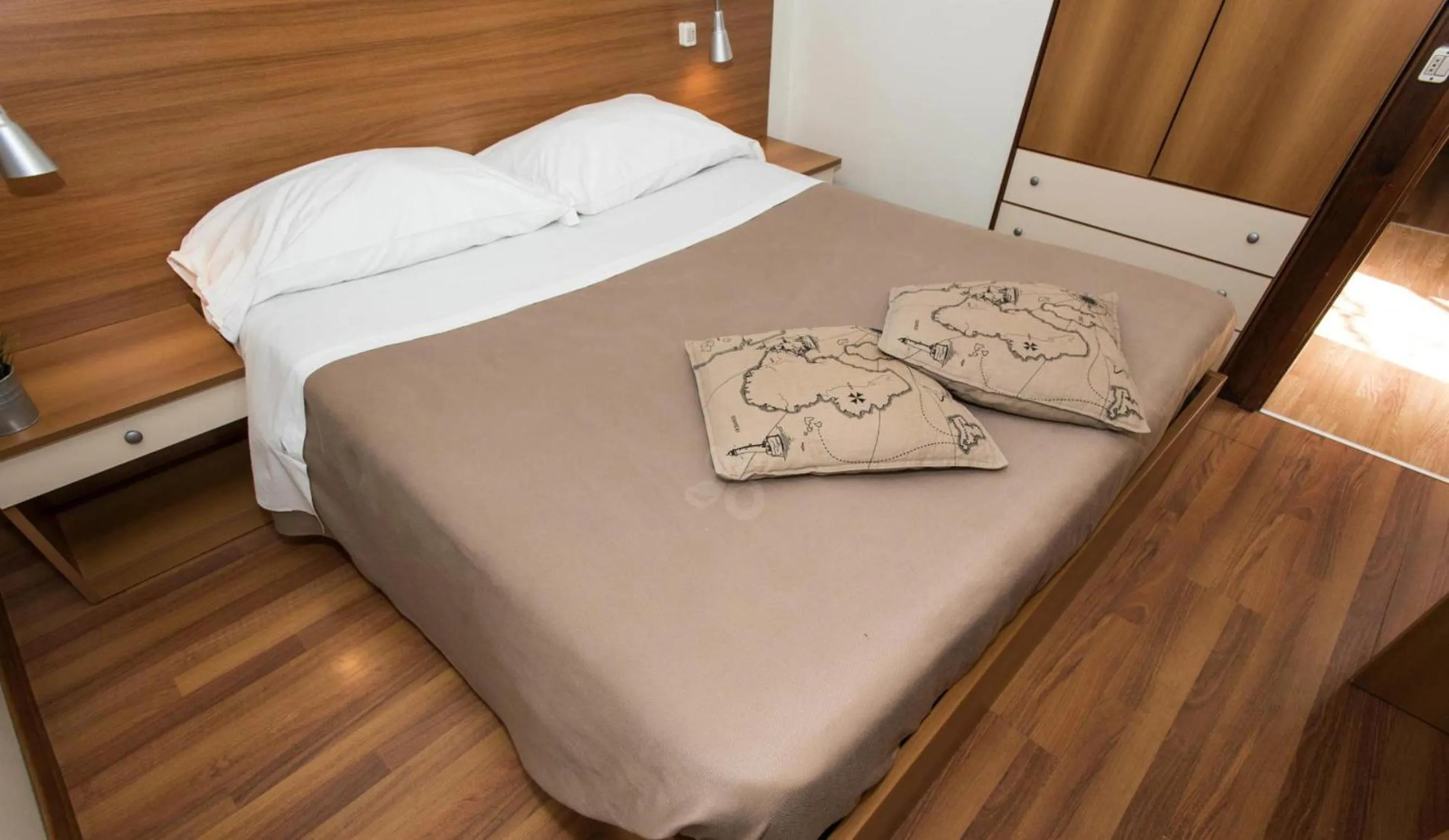 Bed in Happy Village & Camping