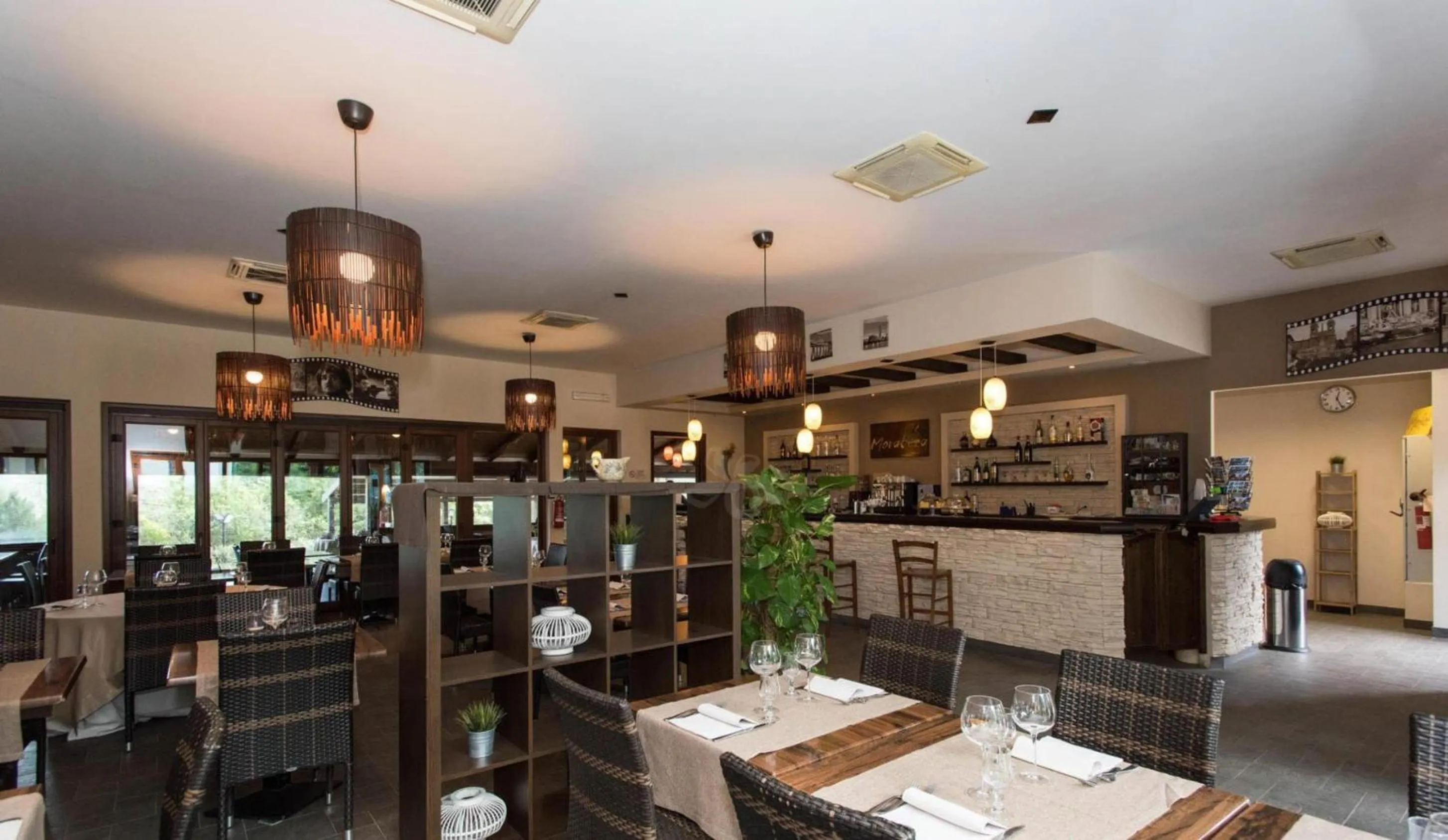 Restaurant/places to eat in Happy Village & Camping