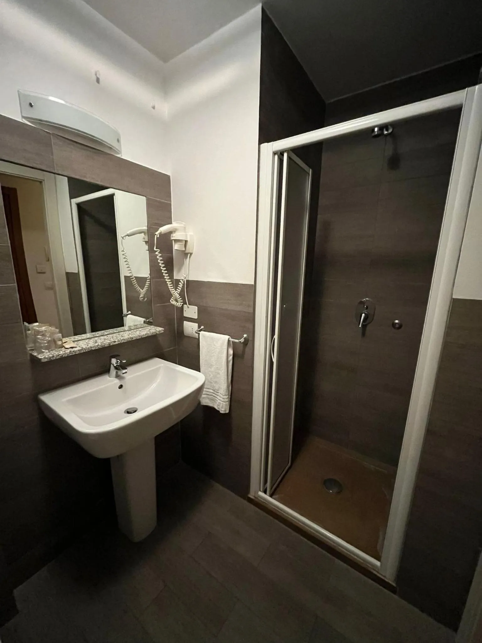 Shower in Hotel Vitruvio