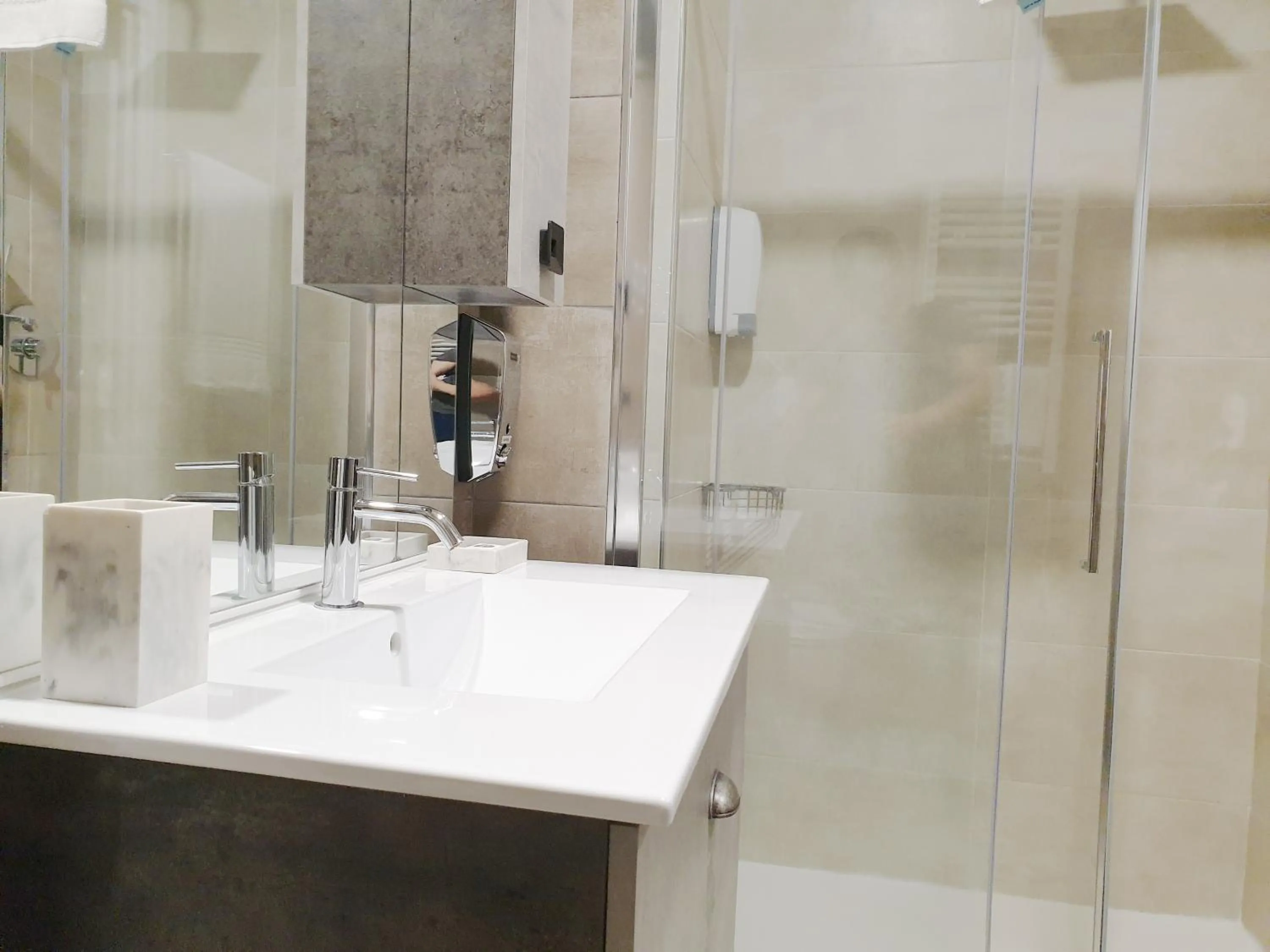 Shower in Hotel Vitruvio