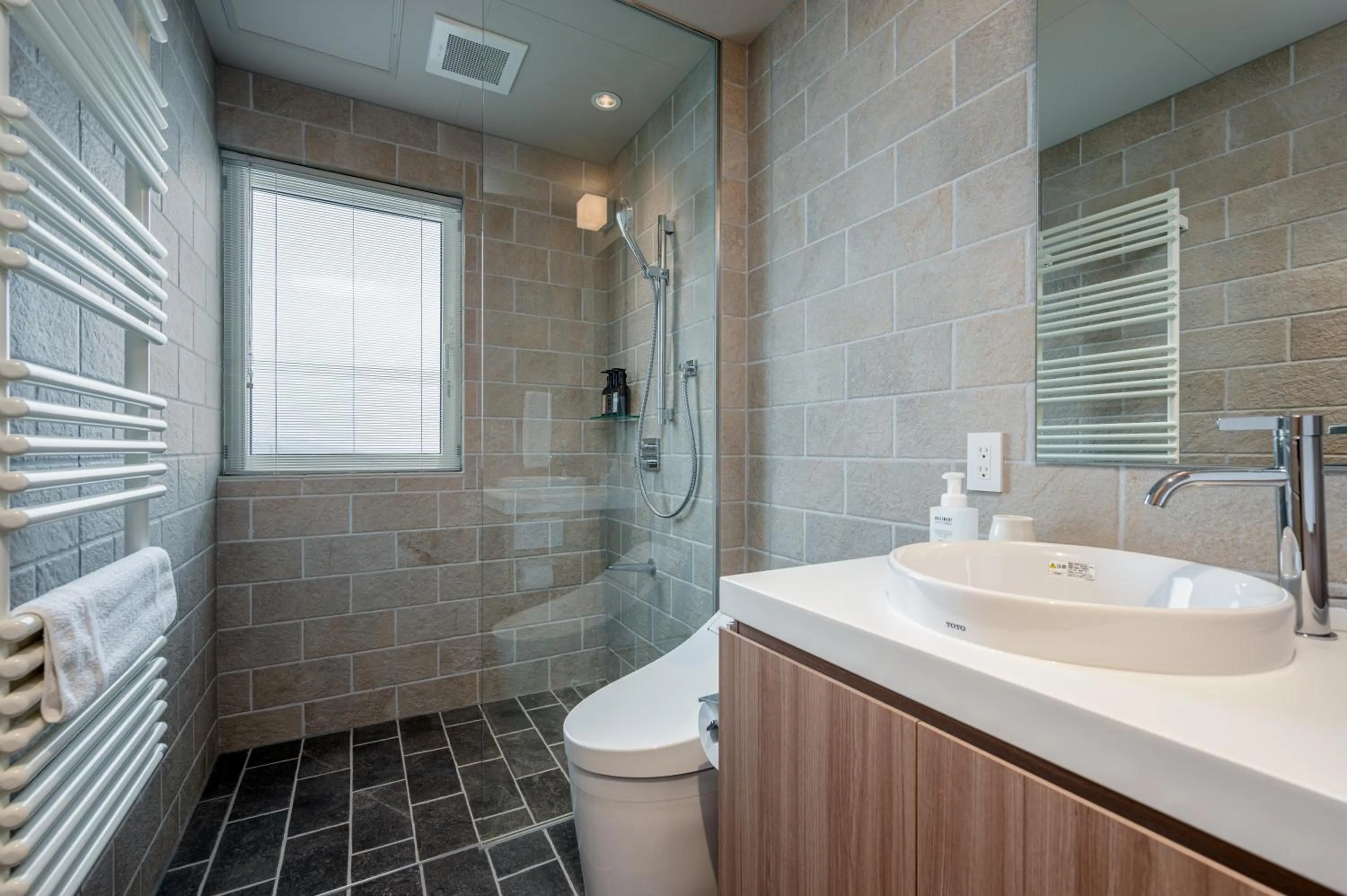 Bathroom in Kaku Place by H2 Life