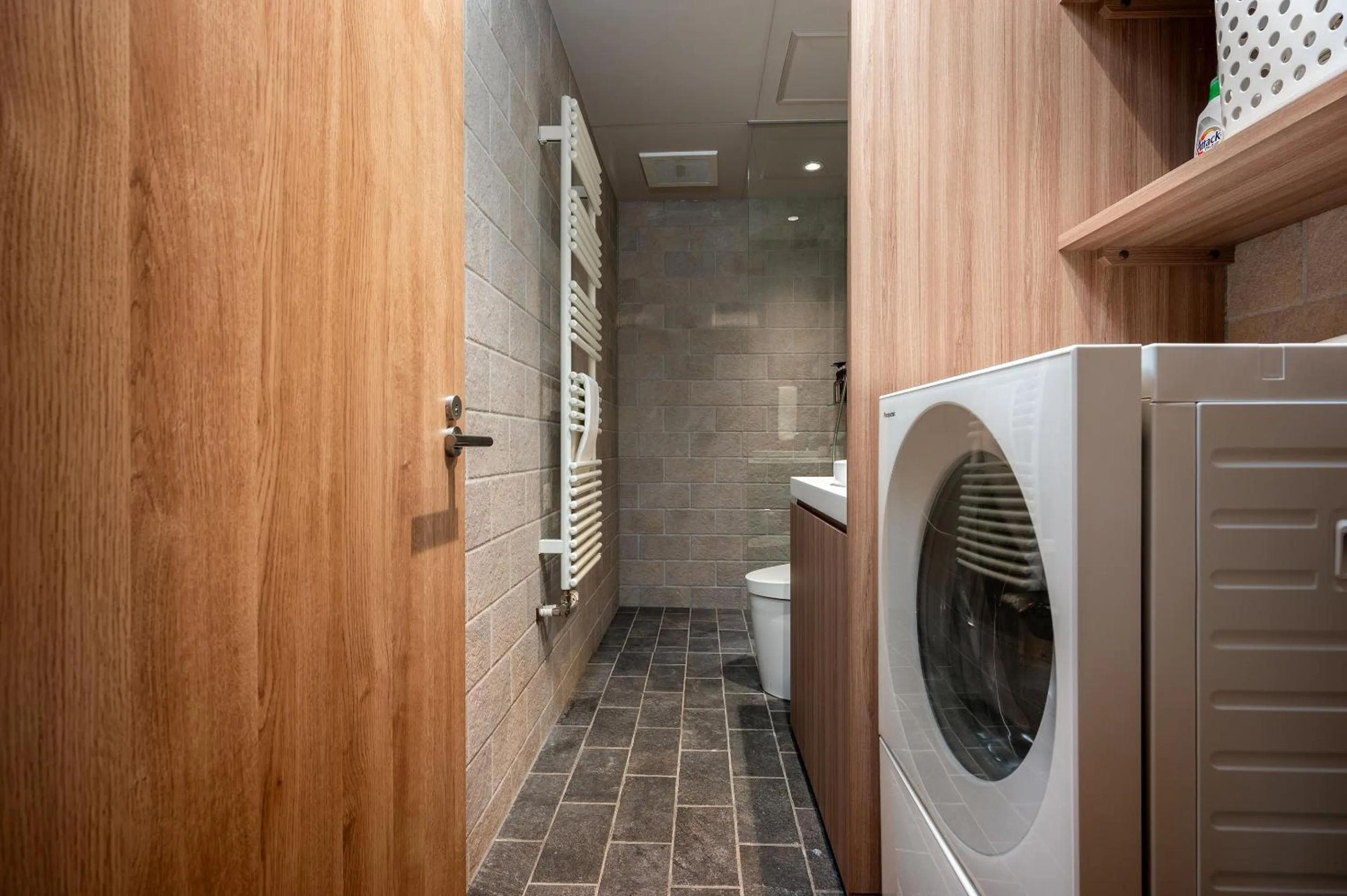 Bathroom in Kaku Place by H2 Life