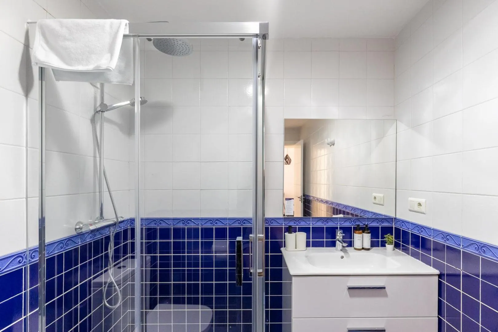 Toilet in Thyssen Boutique Apartments by Caleta Homes