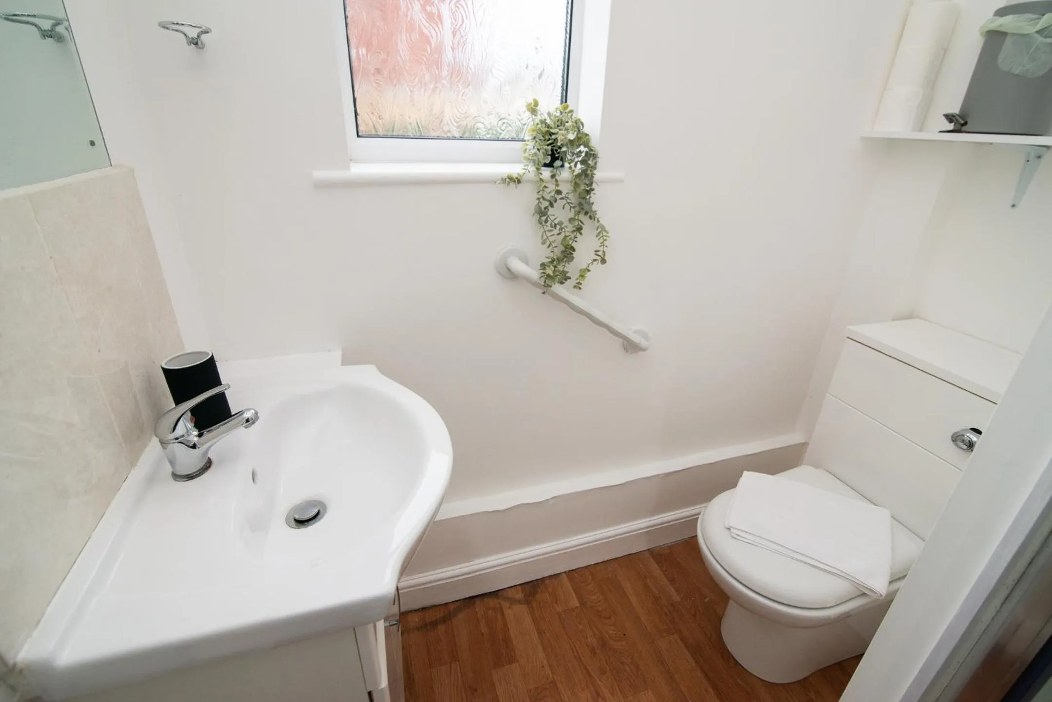 The Linden Leaf Rooms