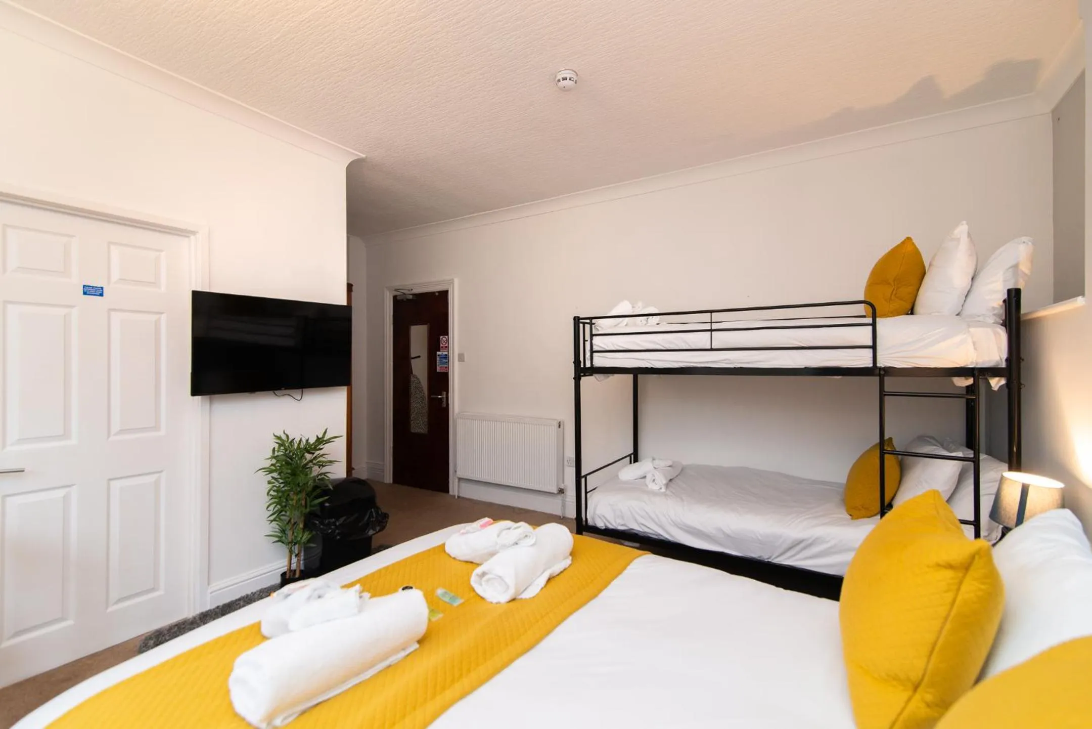 Bed in The Linden Leaf Rooms