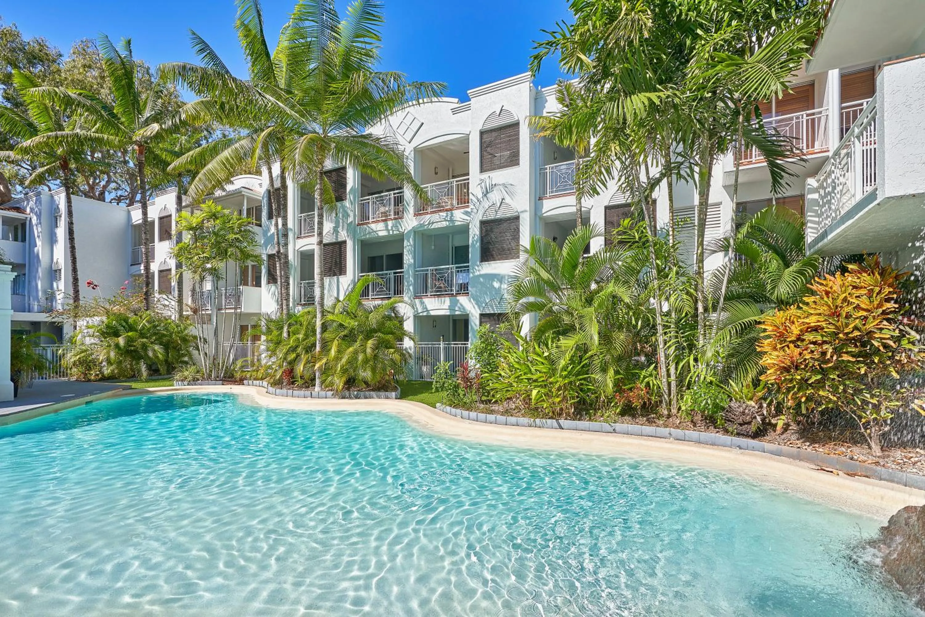 Alassio Beachfront Apartments Palm Cove