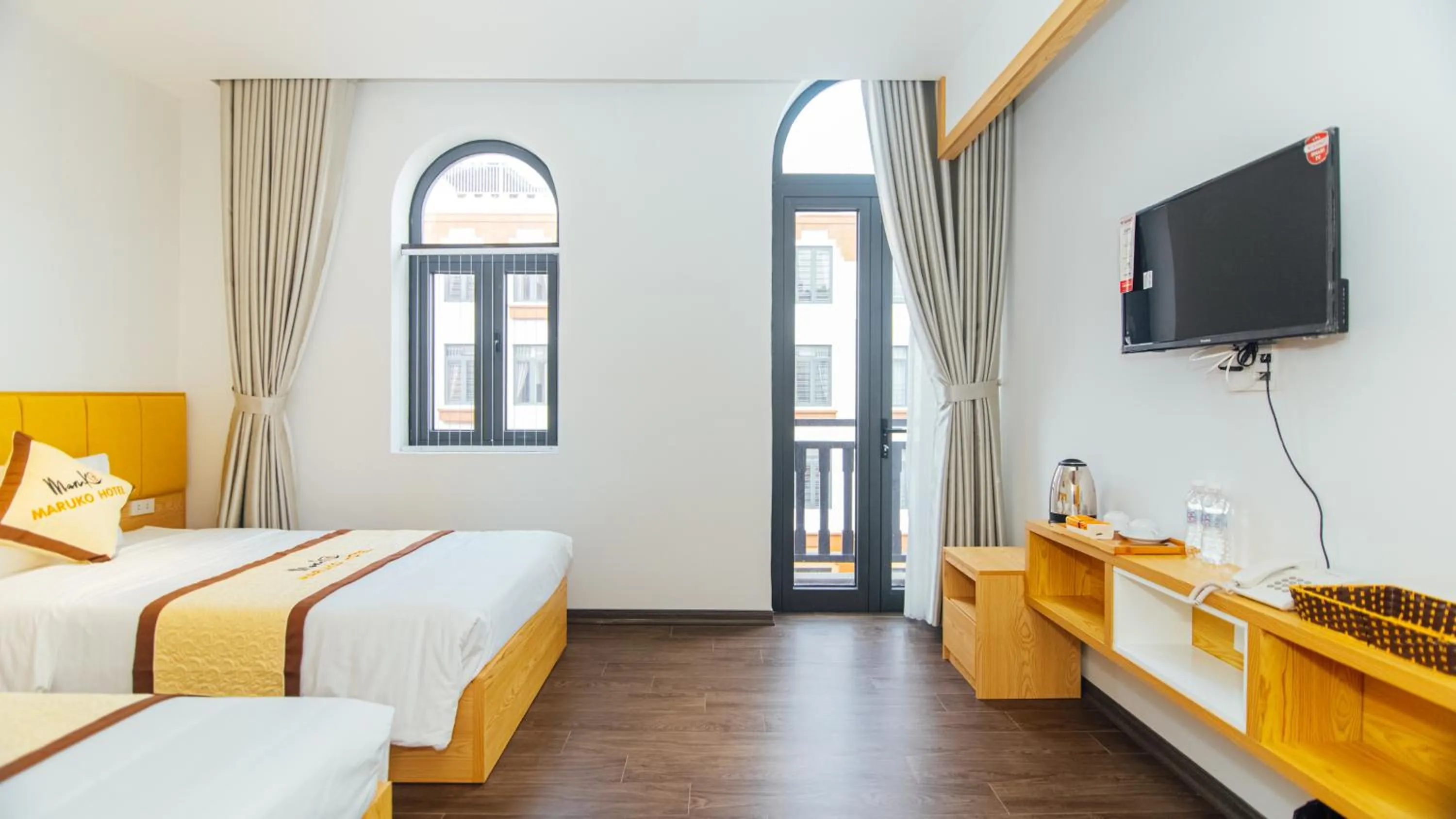 TV and multimedia, Bed in Maruko Hạ Long Hotel