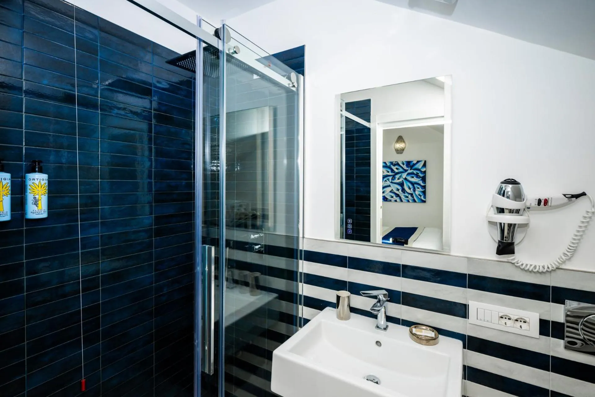 Shower in Hotel Villa Gabrisa