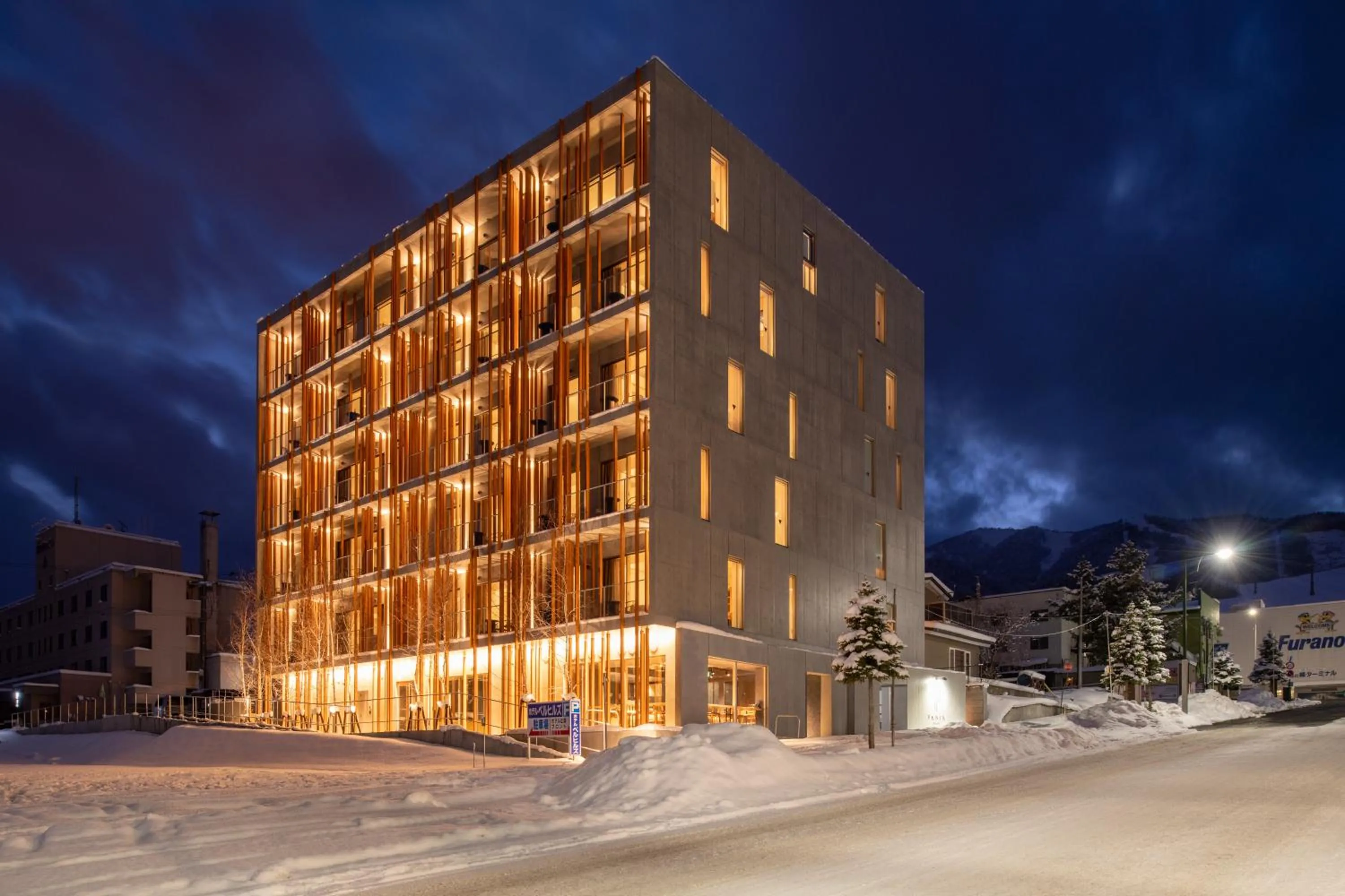 Property building in Fenix West