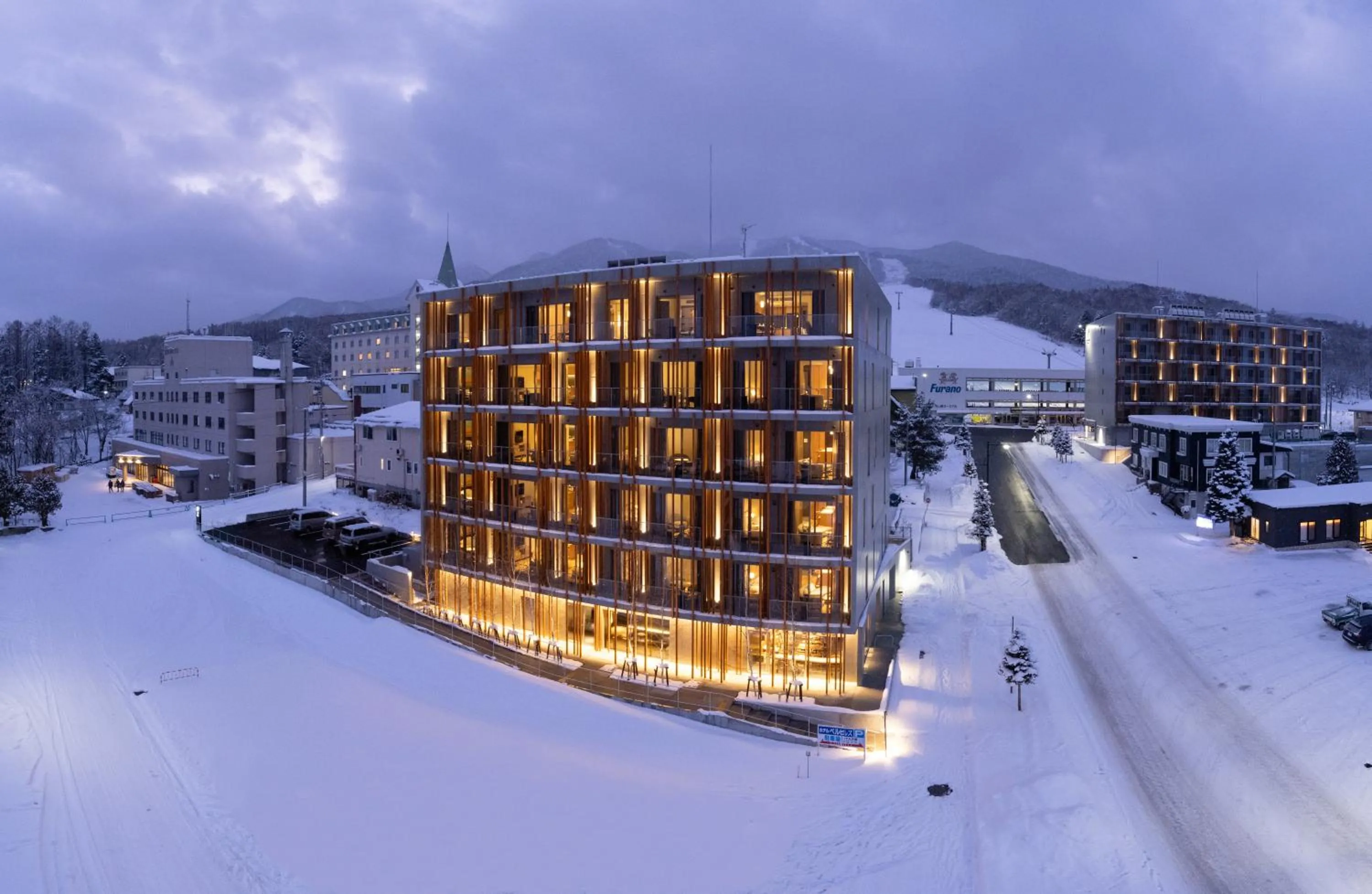 Property building in Fenix West