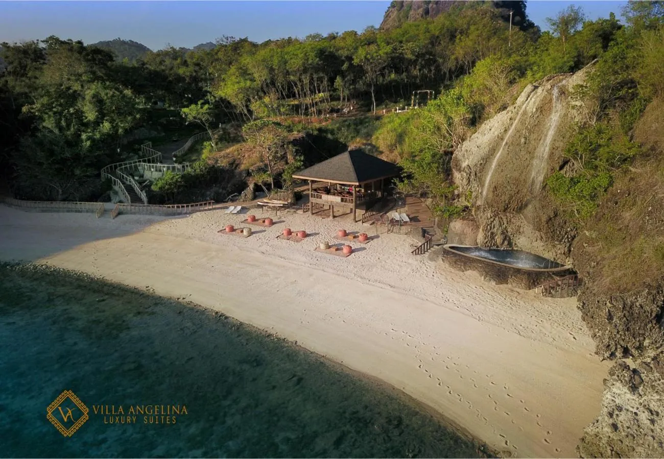 Restaurant/places to eat in Villa Angelina Luxury Suites