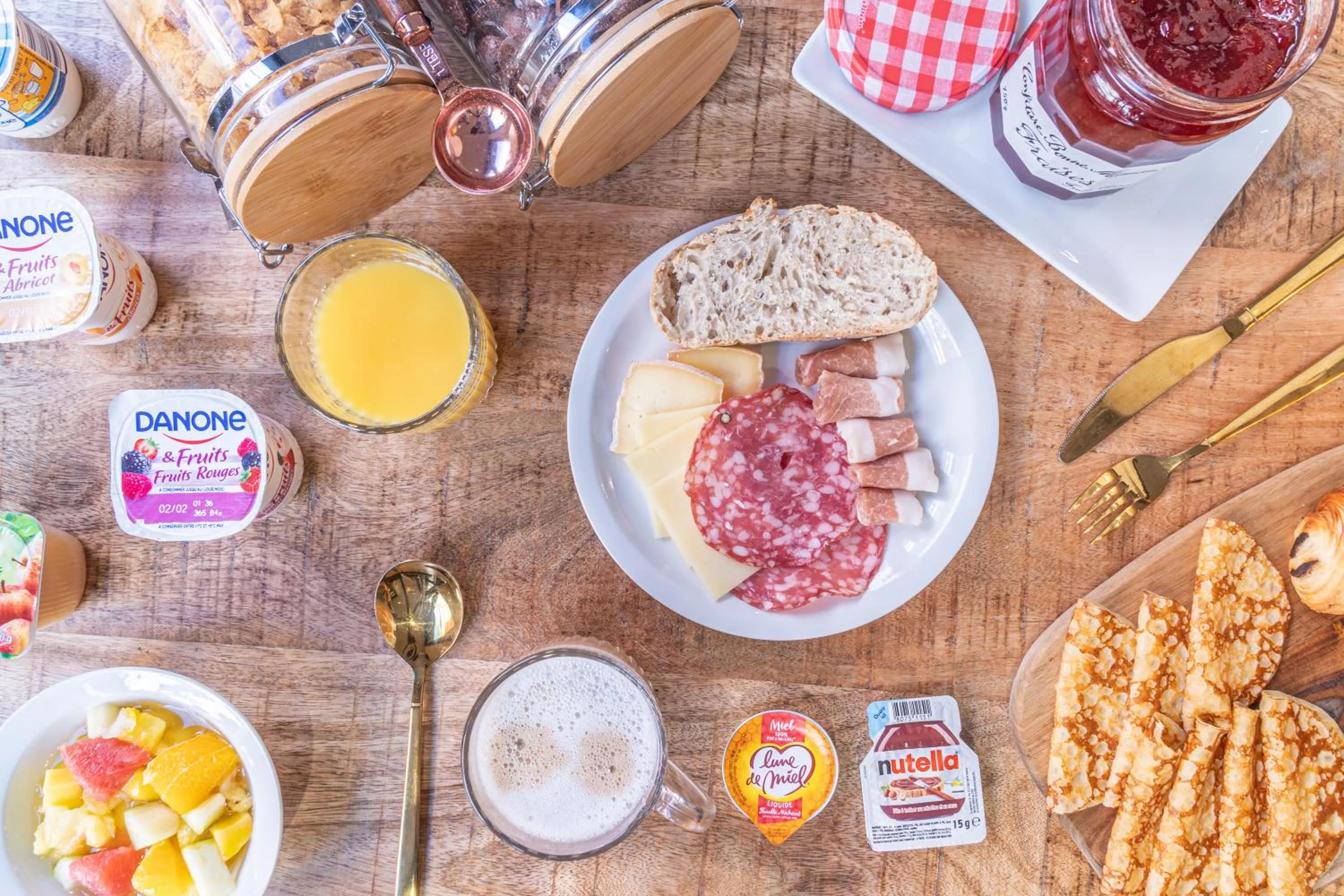 Breakfast in Break & Home Clermont-Ferrand - Les Carmes Dechaux Appart'Hôtel