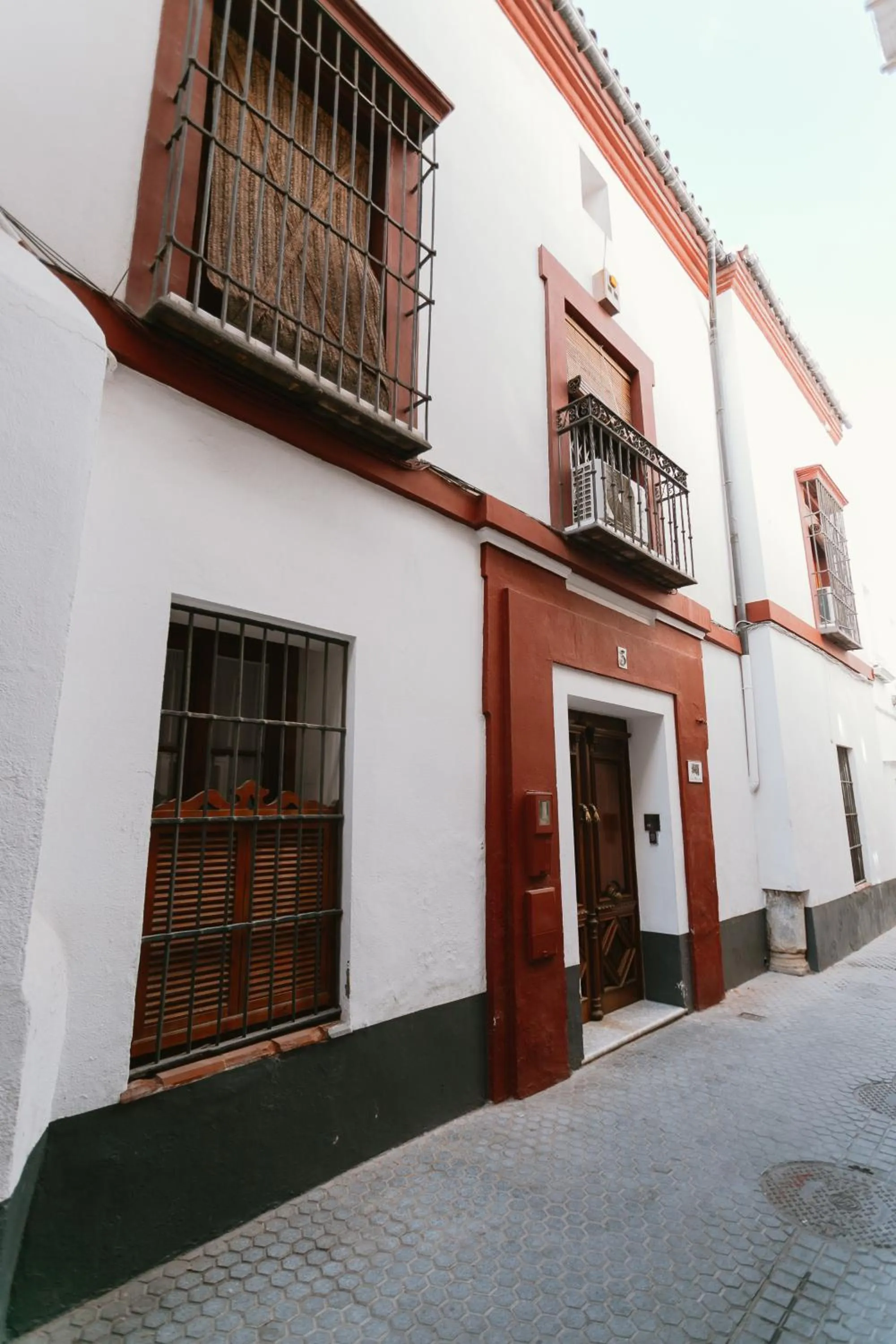 Street view in One&lux Casa Maravillas Rooms