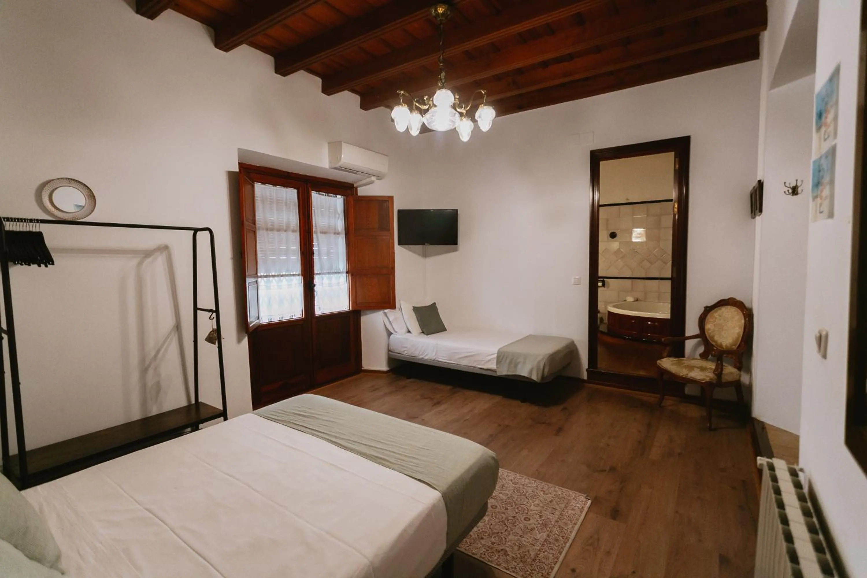 Photo of the whole room, Bed in One&lux Casa Maravillas Rooms