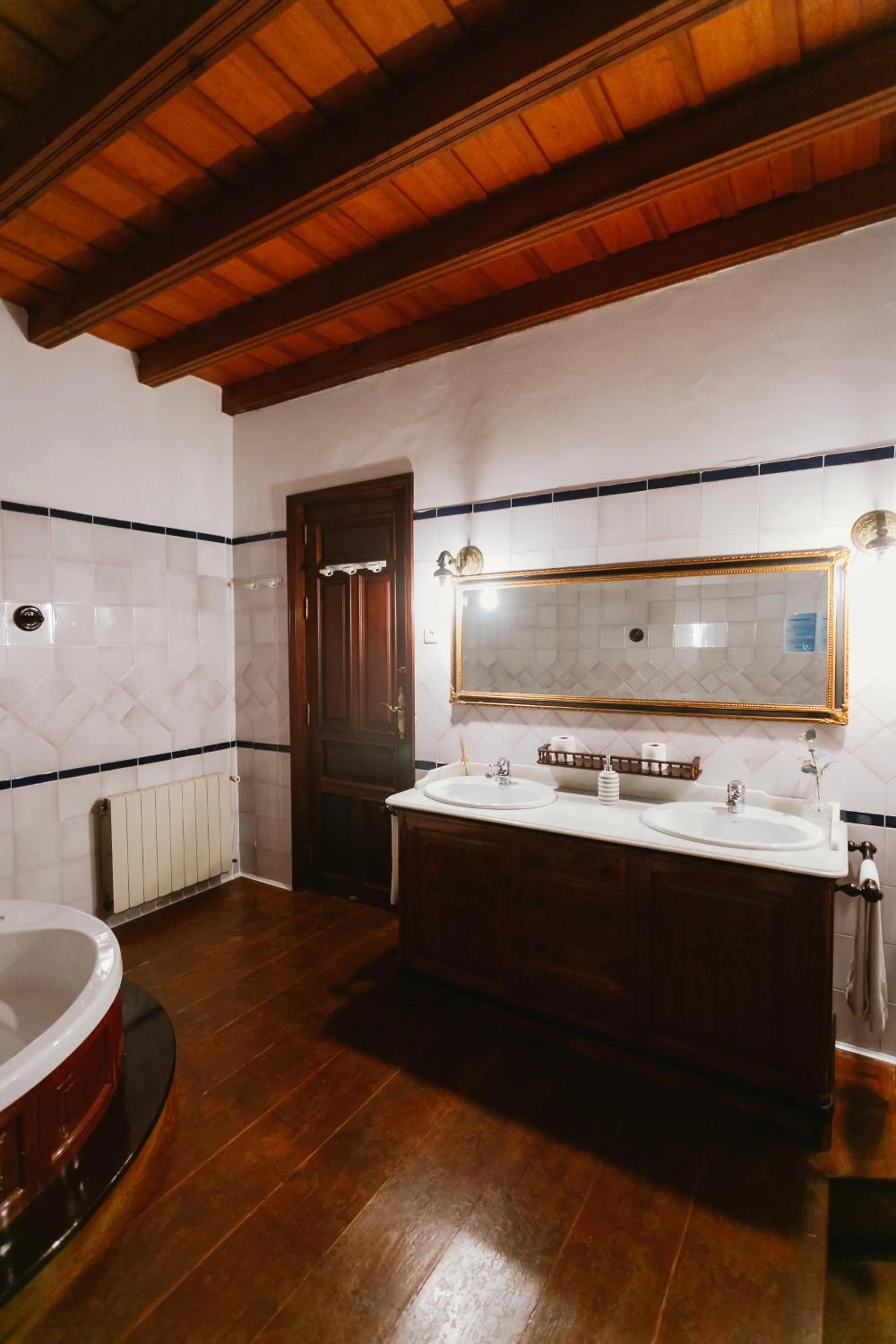 Bathroom in One&lux Casa Maravillas Rooms