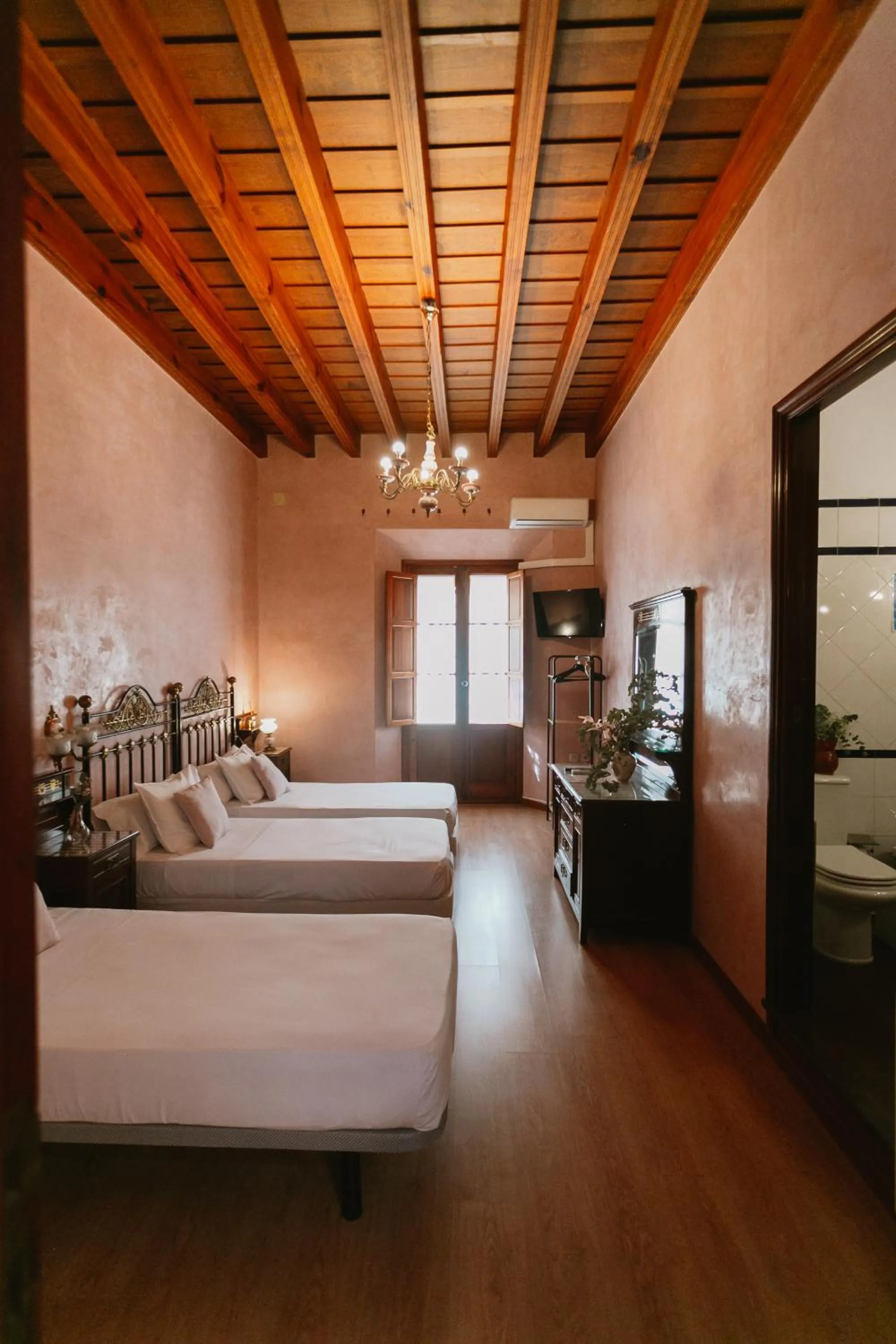 Photo of the whole room, Bed in One&lux Casa Maravillas Rooms