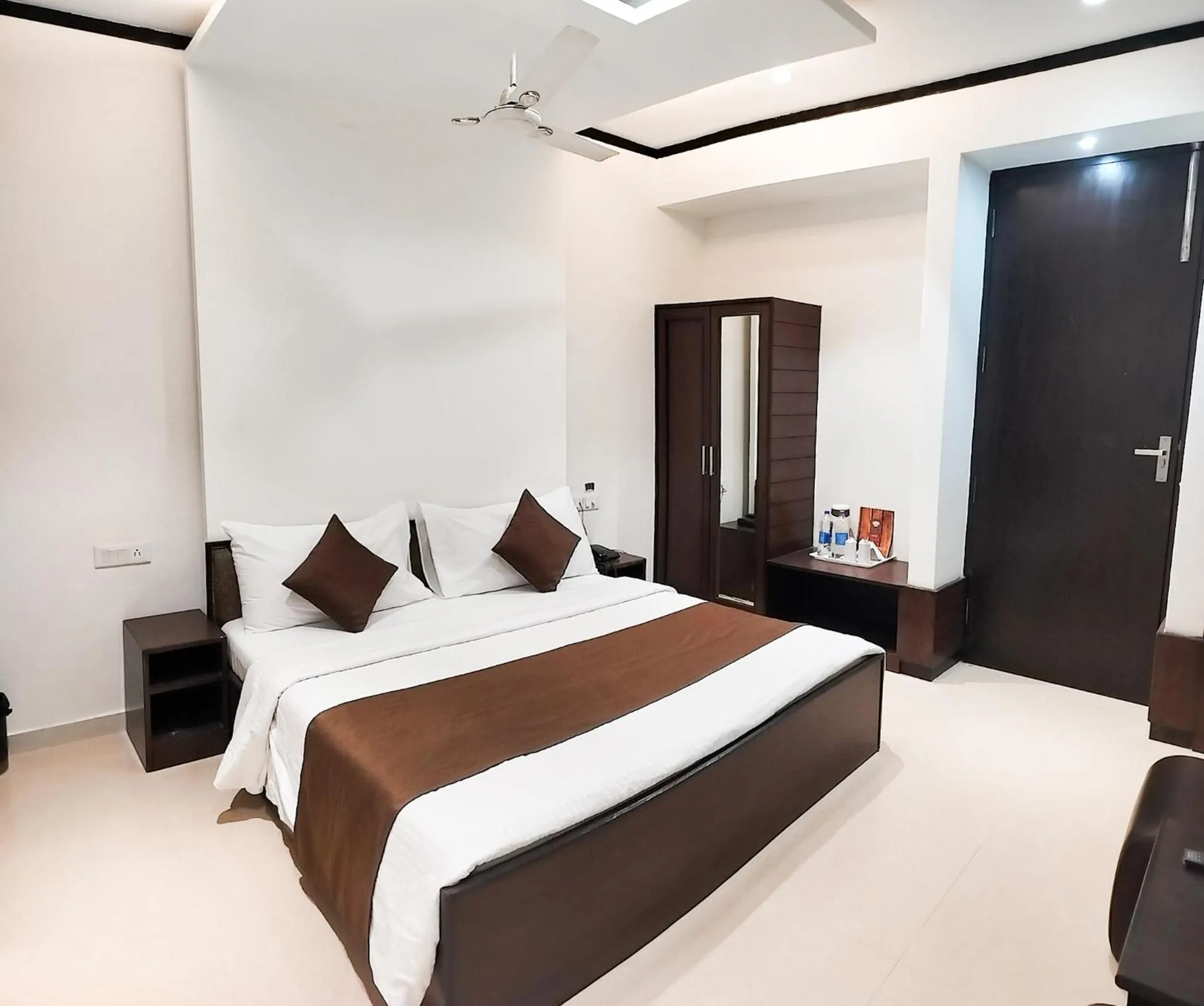 Bed in The Wind Cross