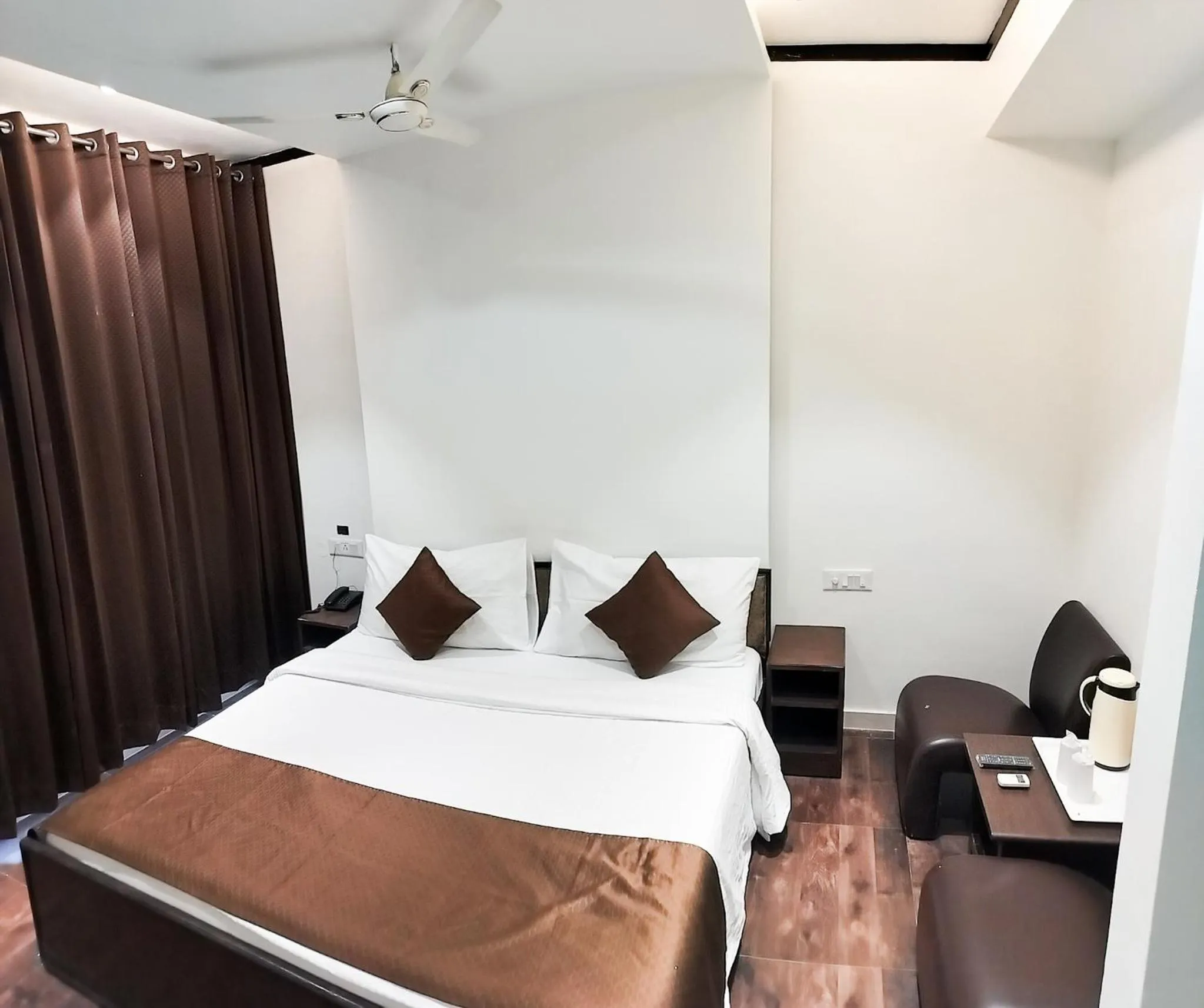 Bed in The Wind Cross