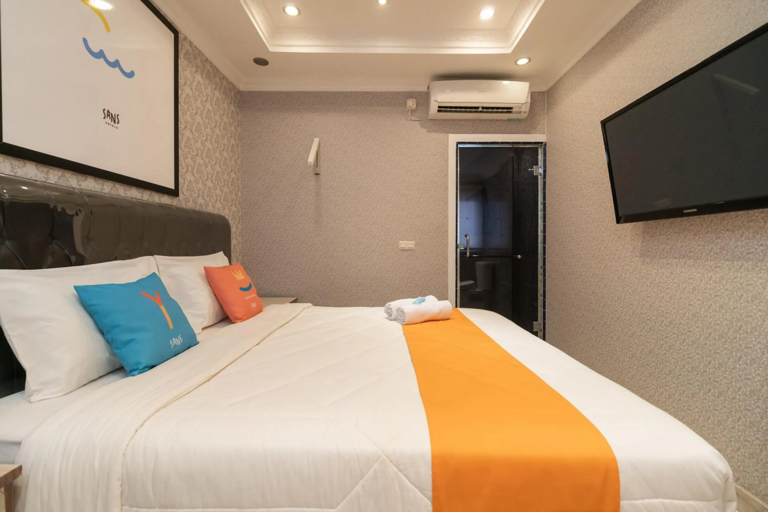 Bedroom, Bed in Sans Hotel Beauty Palembang