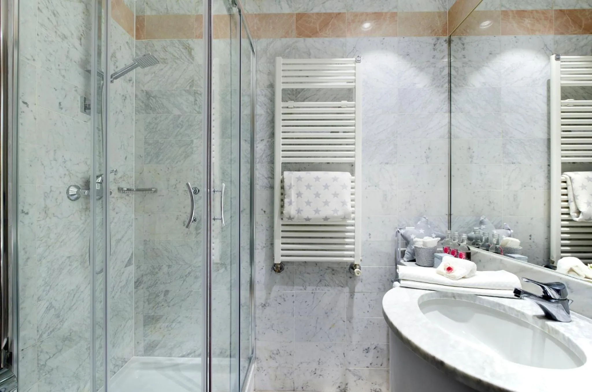 Bathroom in Albavilla Hotel & Co