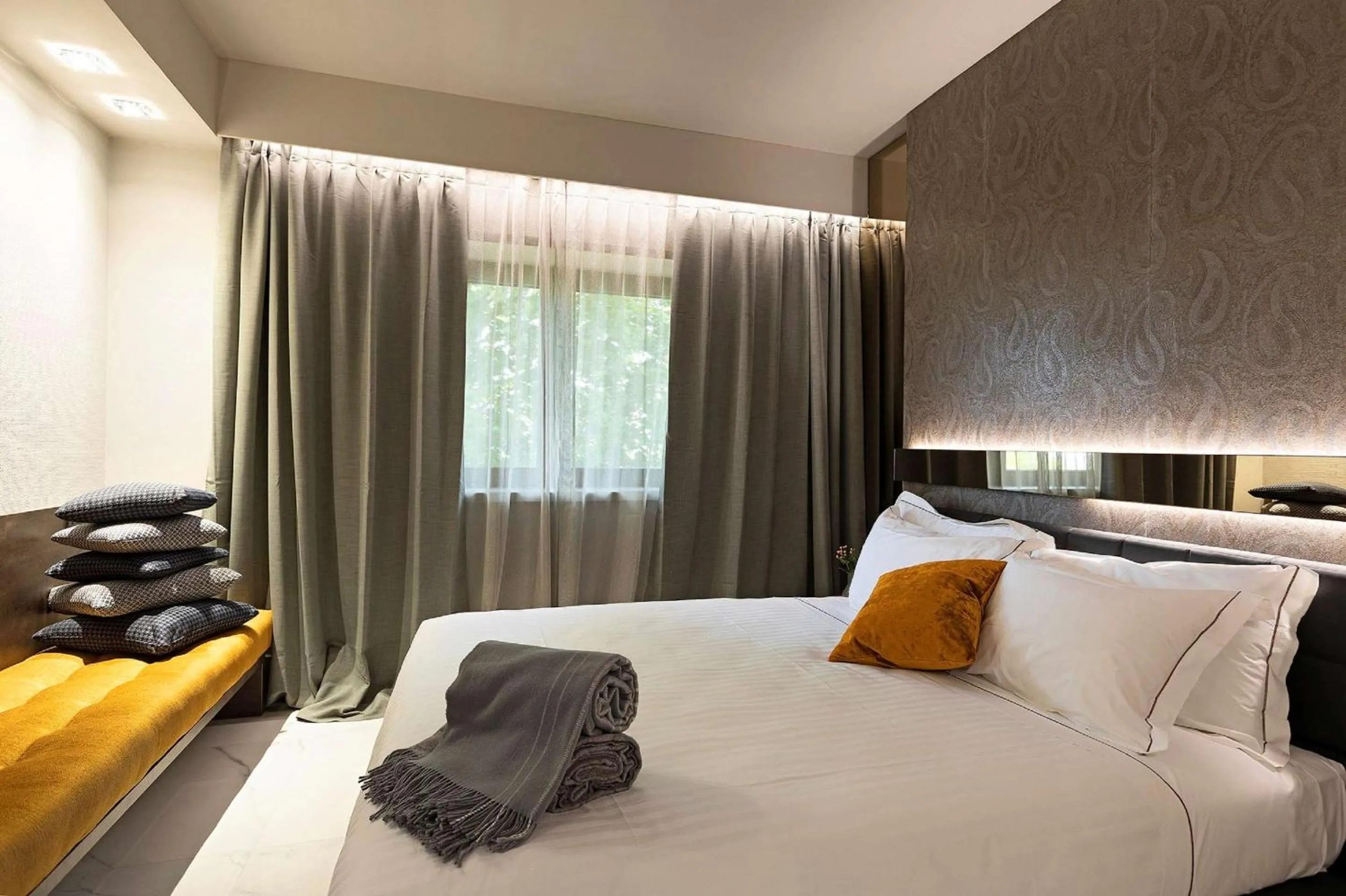 Photo of the whole room, Bed in Albavilla Hotel & Co