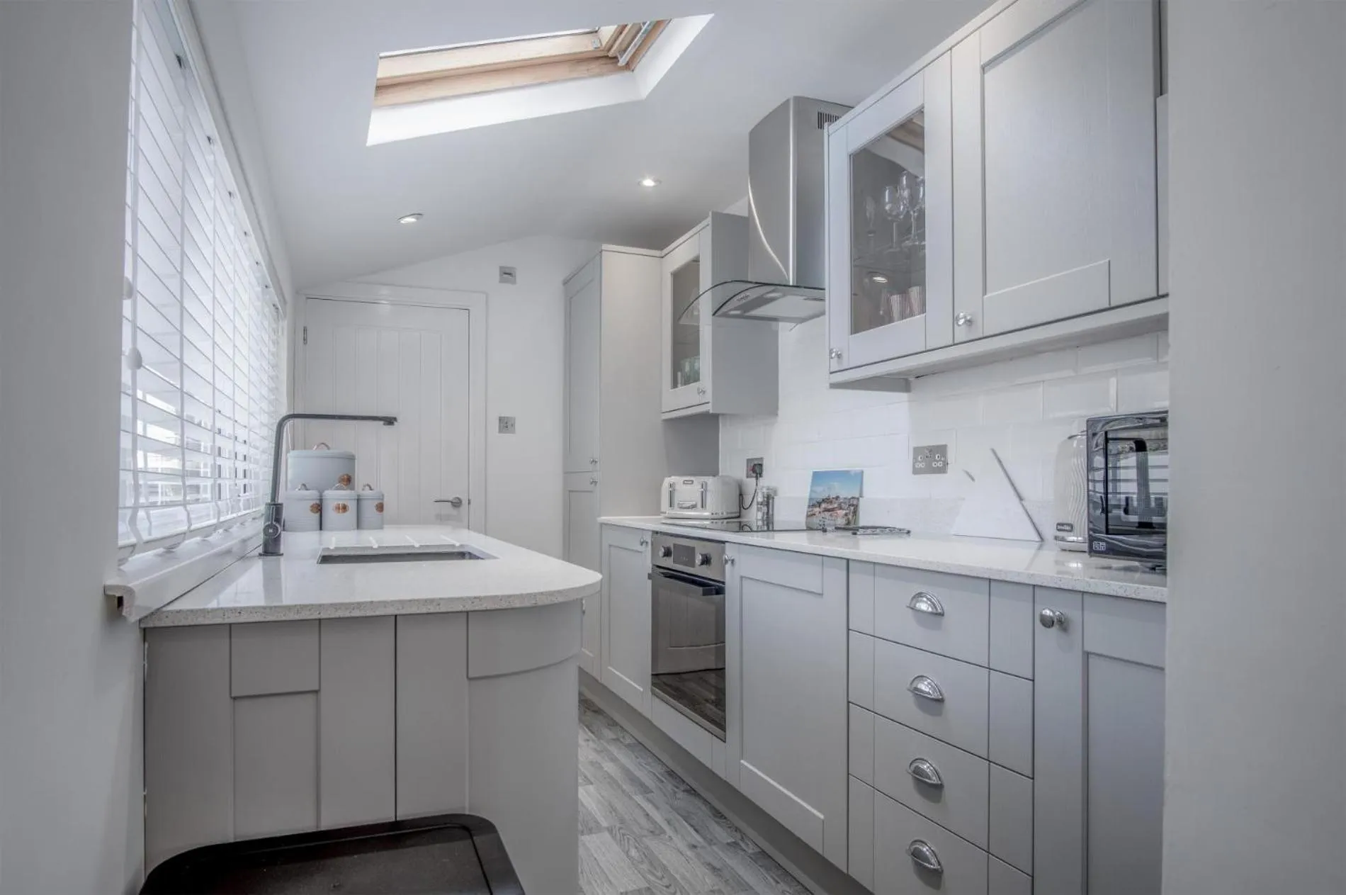 Floor plan in Hawtree Cottage - 2 Bedroom Cottage - Tenby