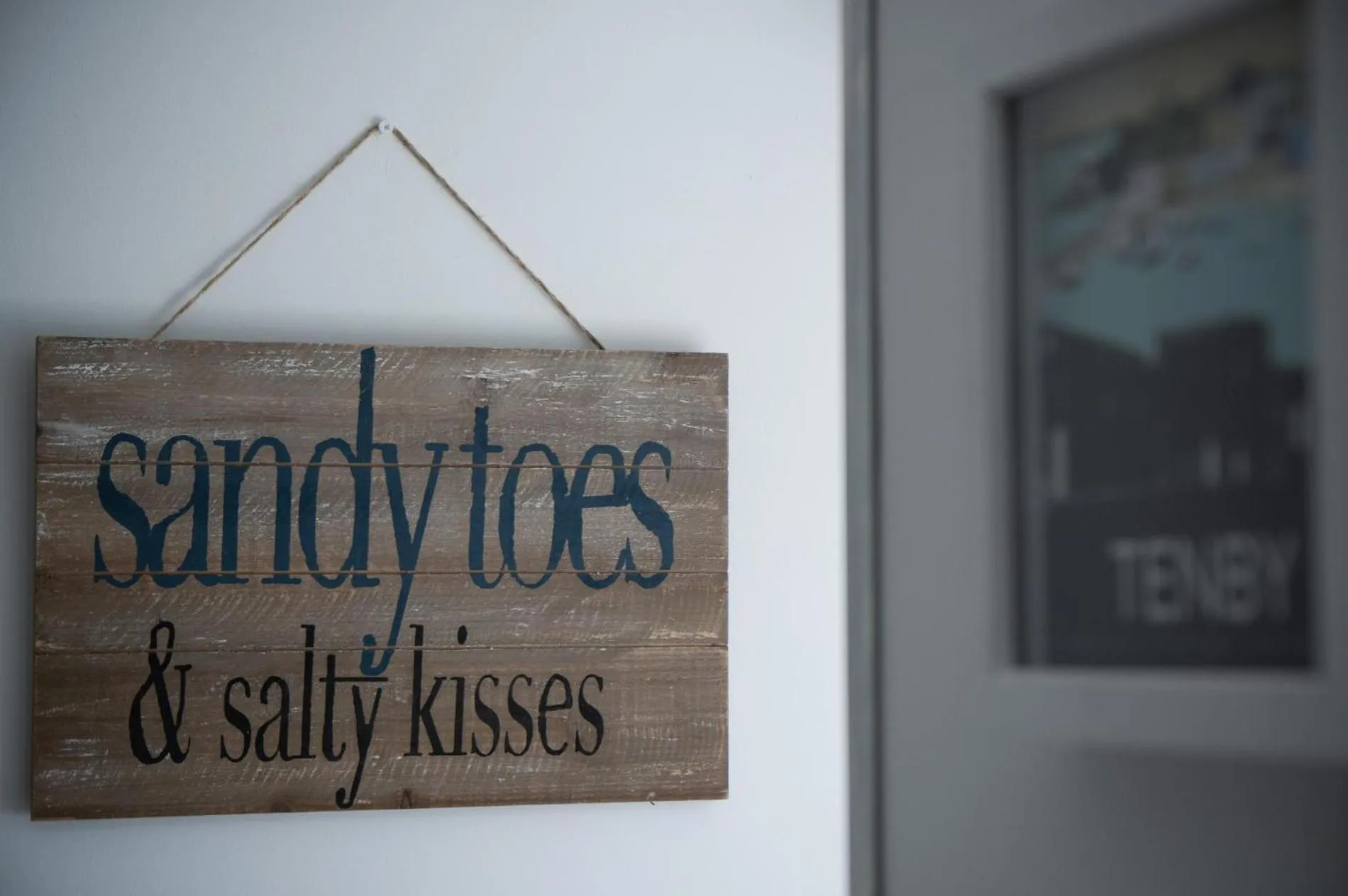 Floor plan in Hawtree Cottage - 2 Bedroom Cottage - Tenby