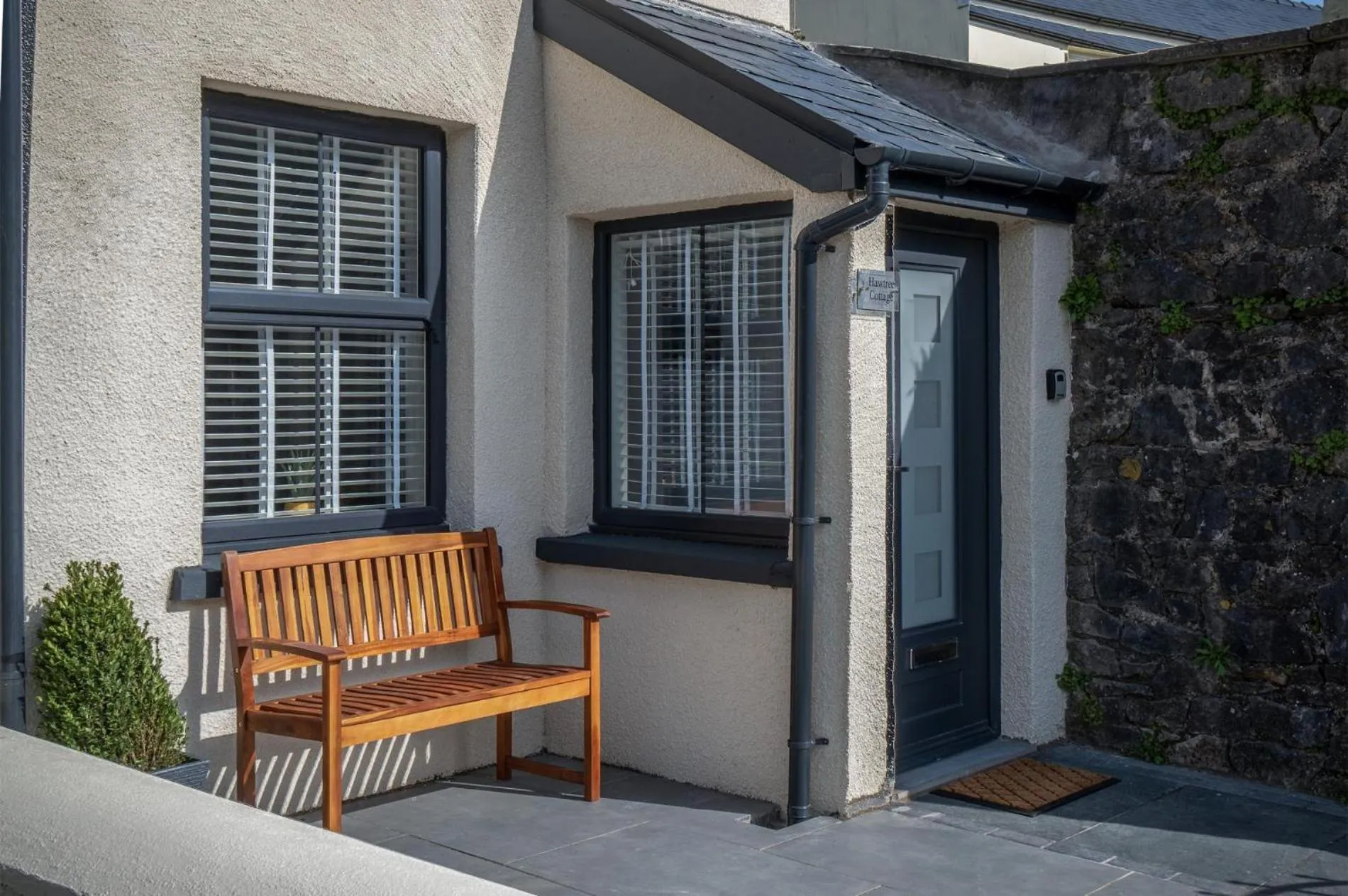 Floor plan in Hawtree Cottage - 2 Bedroom Cottage - Tenby