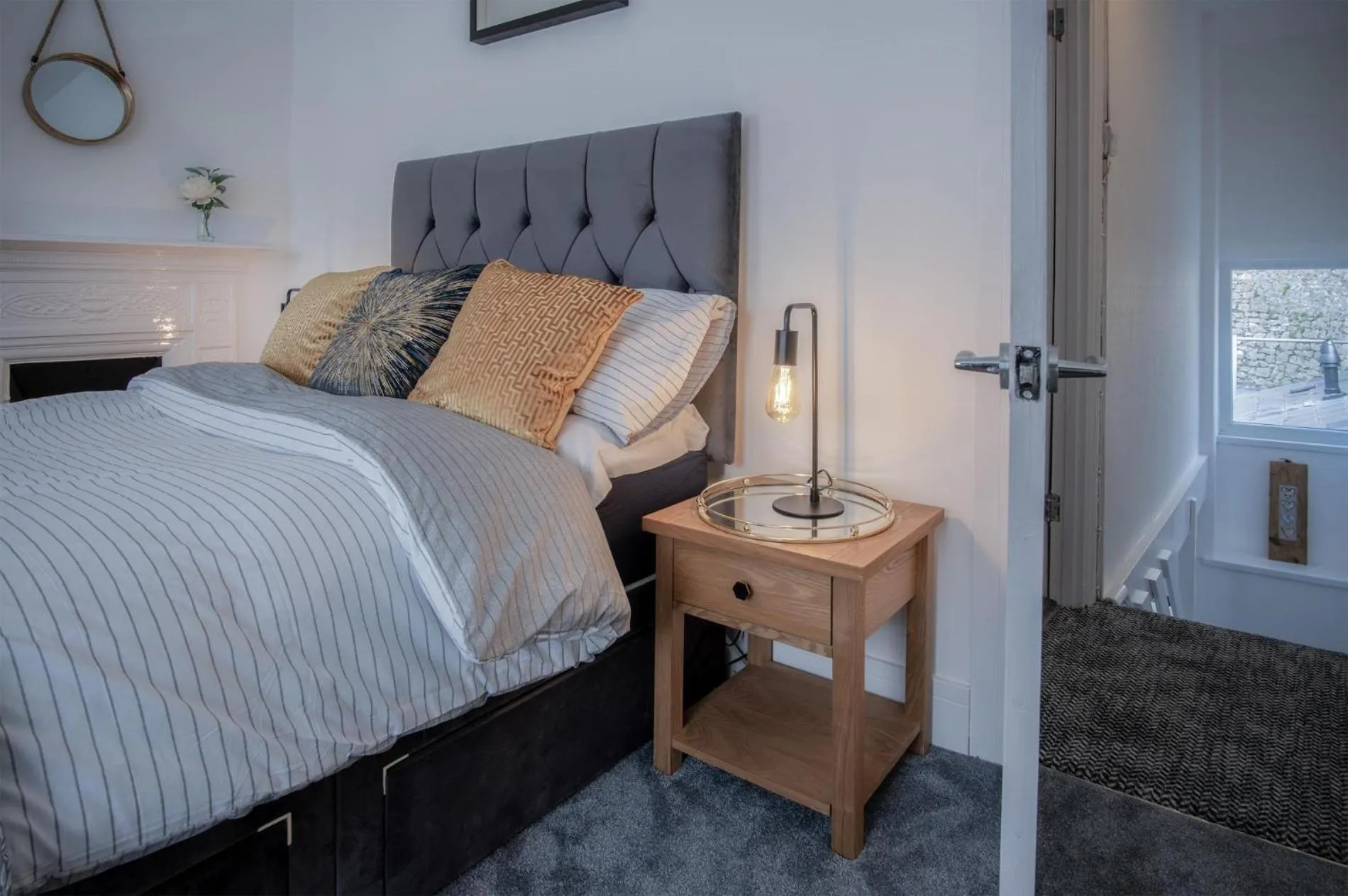 Floor plan, Bed in Hawtree Cottage - 2 Bedroom Cottage - Tenby