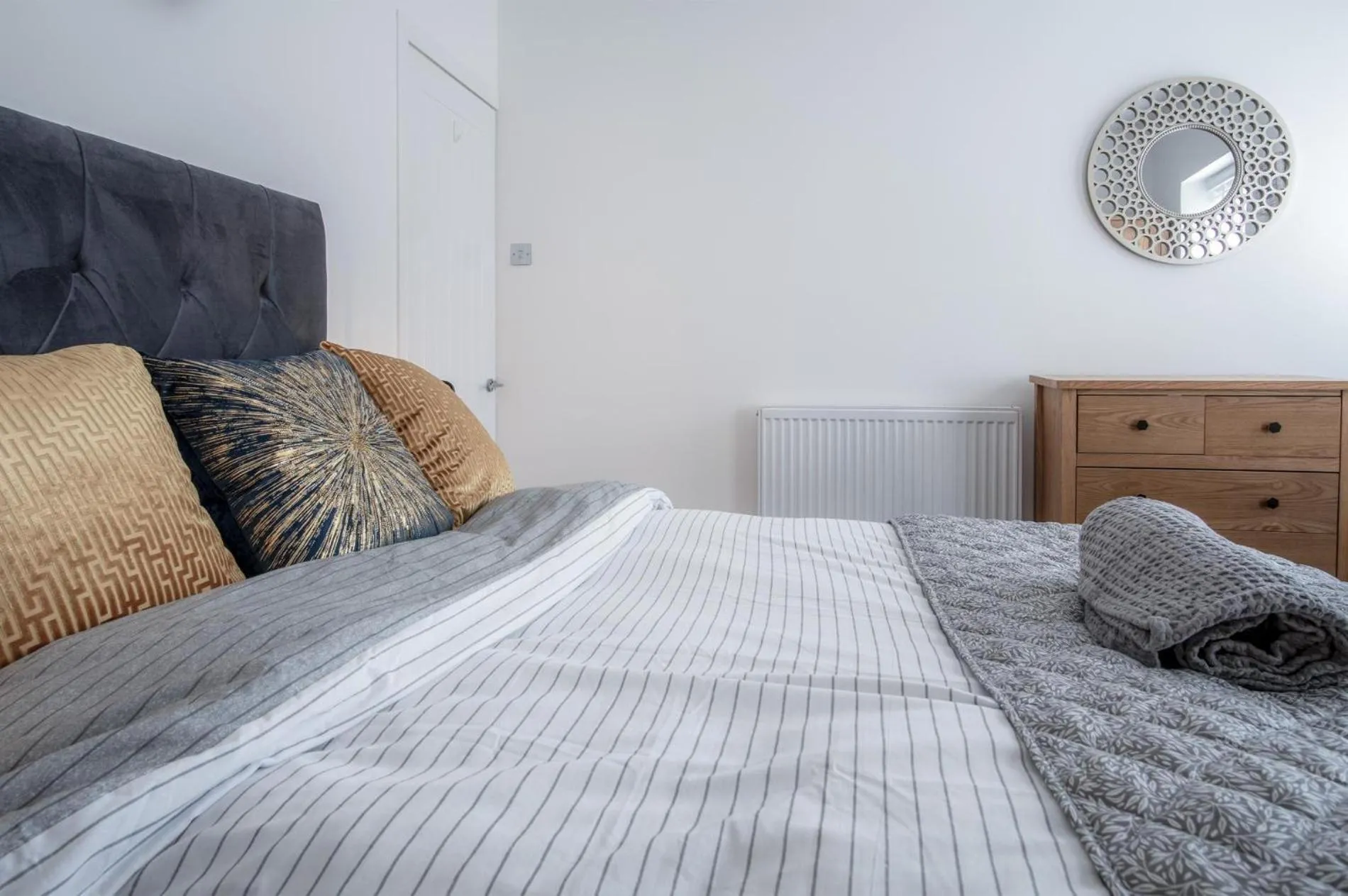 Floor plan, Bed in Hawtree Cottage - 2 Bedroom Cottage - Tenby