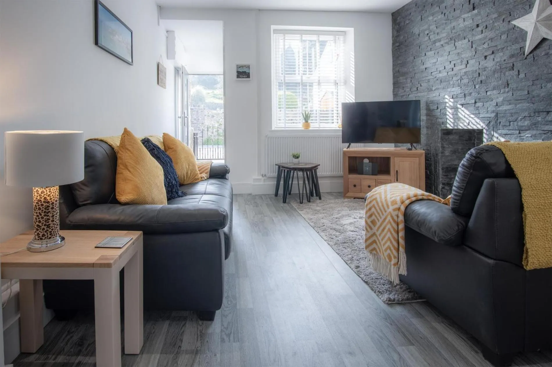 Floor plan in Hawtree Cottage - 2 Bedroom Cottage - Tenby