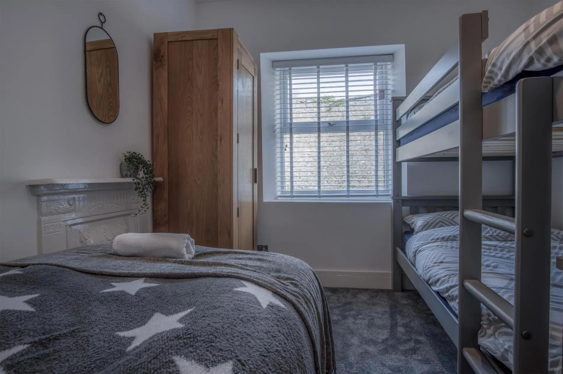 Floor plan, Bed in Hawtree Cottage - 2 Bedroom Cottage - Tenby