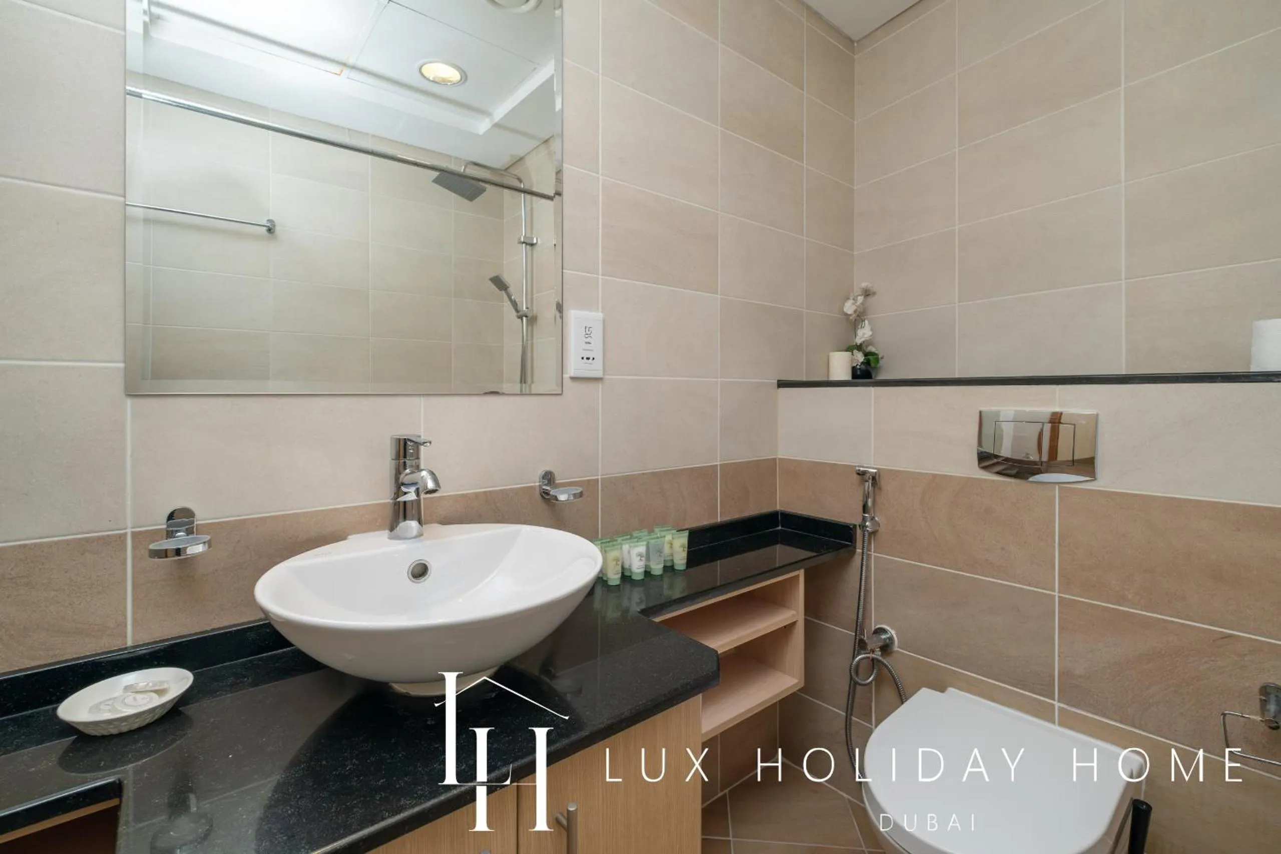 Bathroom in LUX The Sky View Suite Dubai Marina