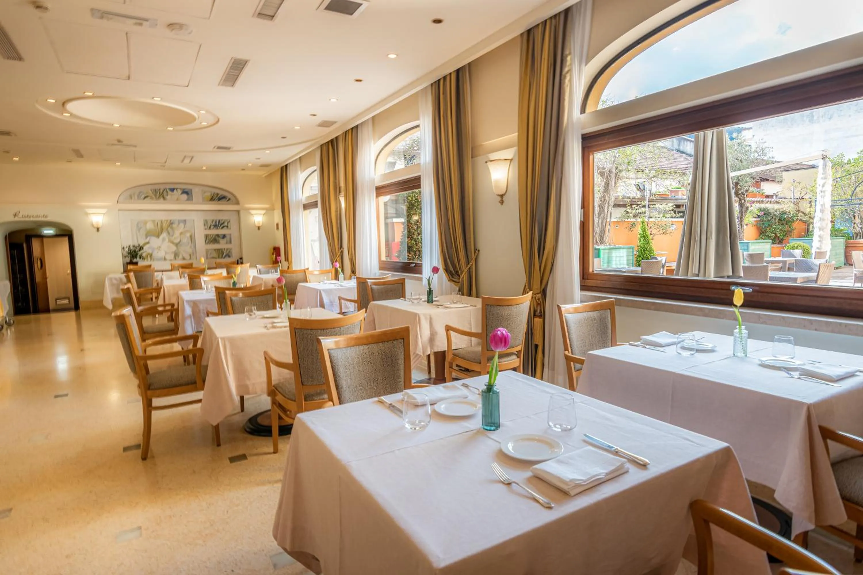 Restaurant/places to eat in Hotel Cala Del Porto