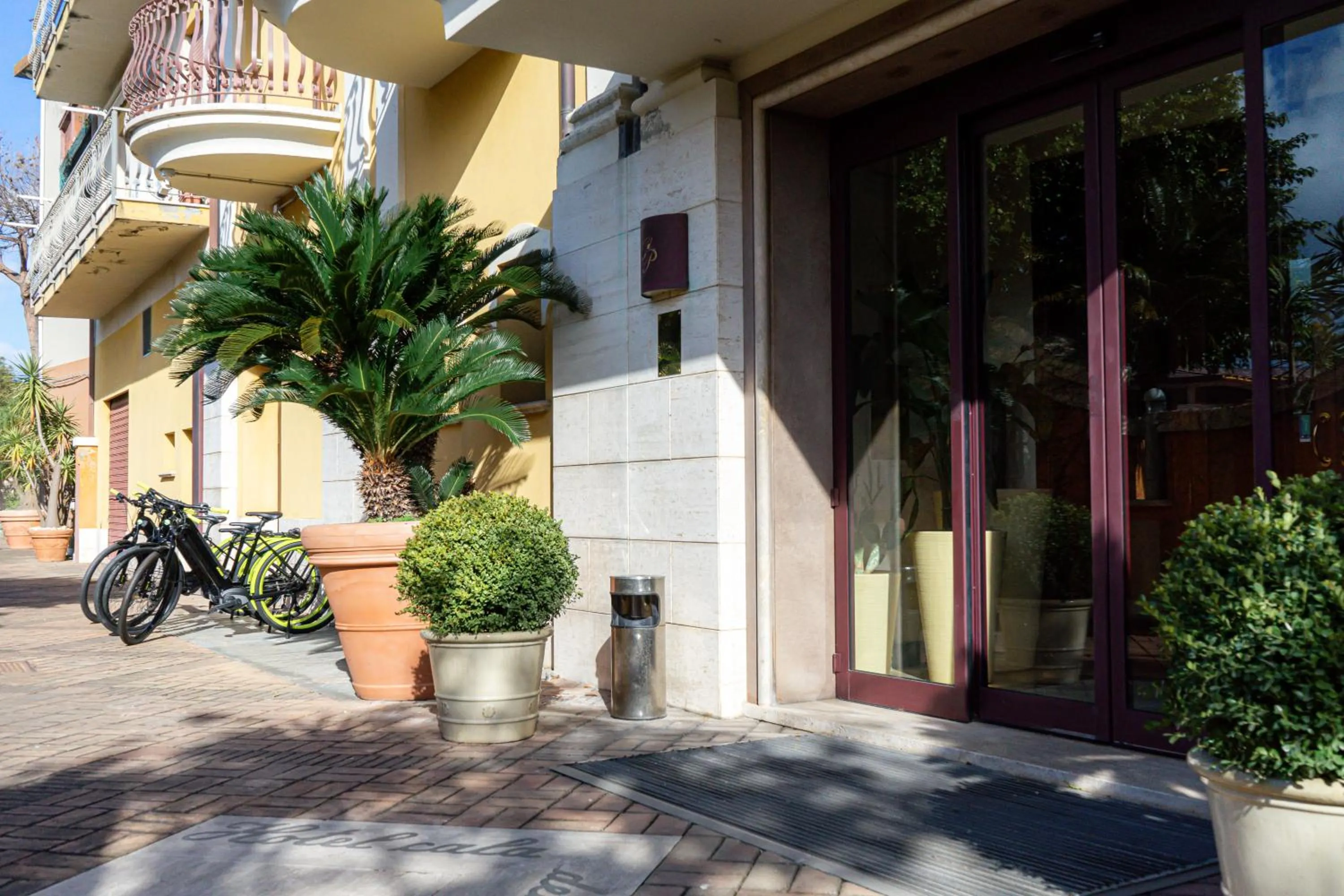 Facade/entrance in Hotel Cala Del Porto
