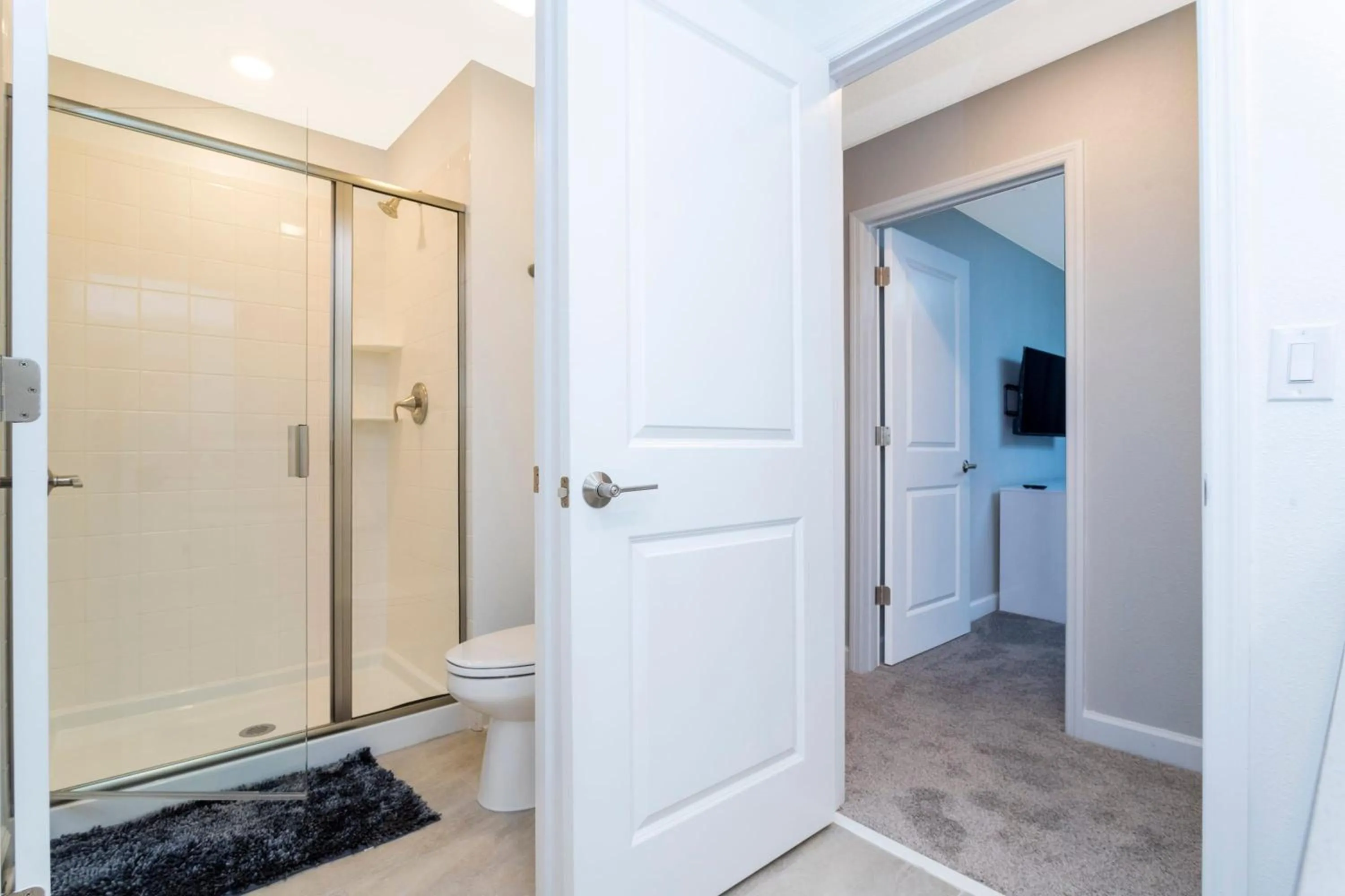 Gorgeous 4 Bd Close to Disney w/ Pool @ Storey Lake Resort 4245