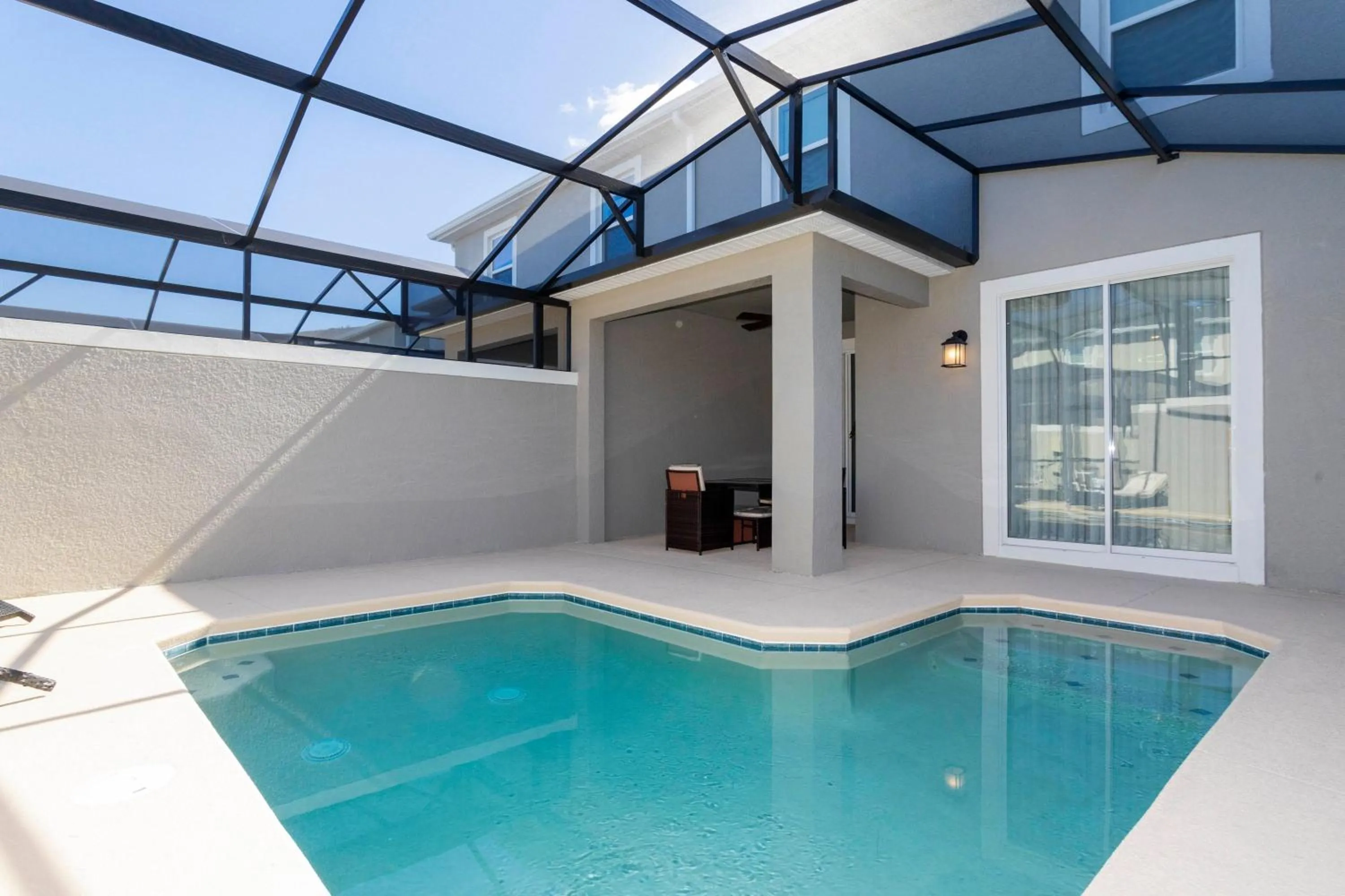 Gorgeous 4 Bd Close to Disney w/ Pool @ Storey Lake Resort 4245