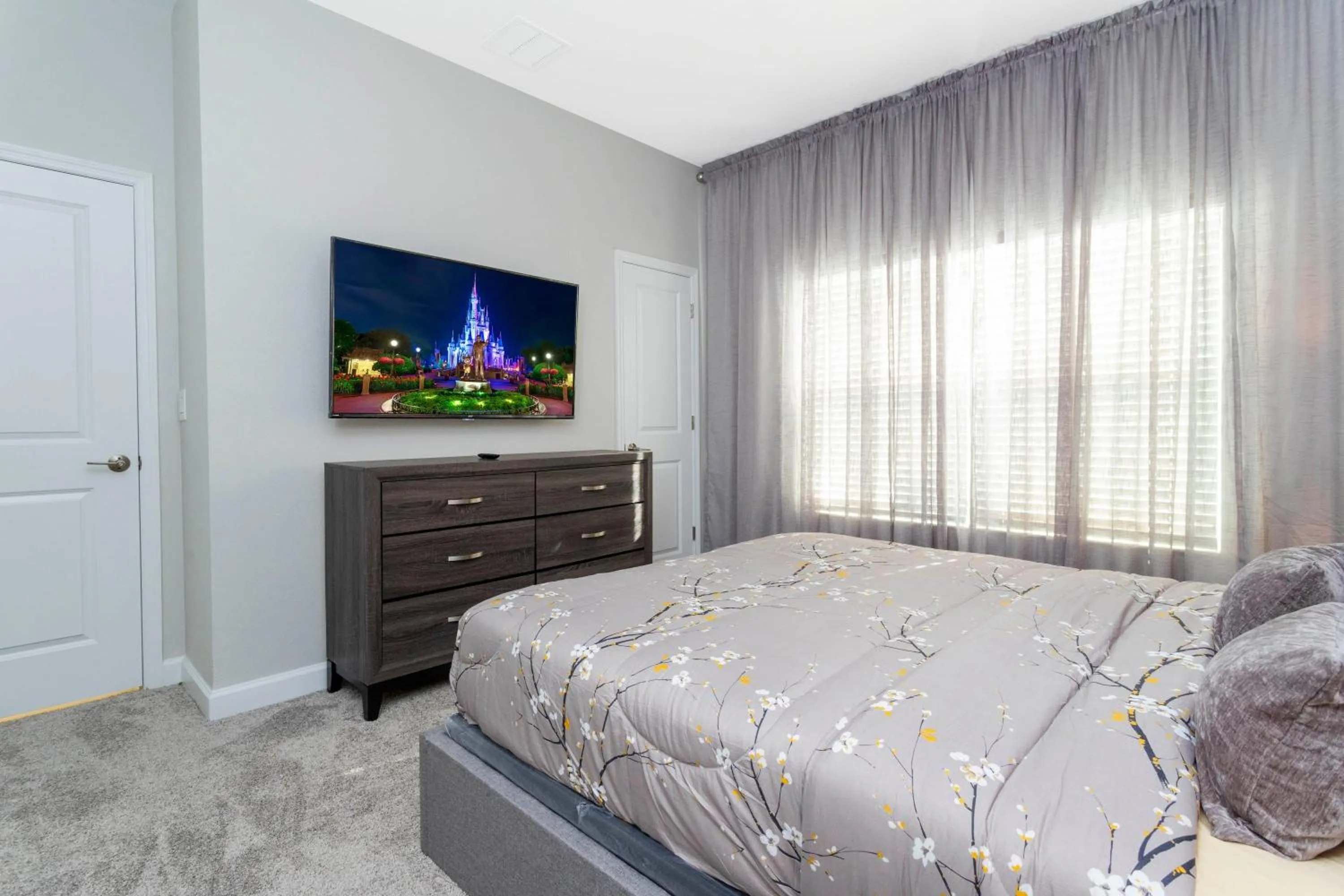 Bed in Gorgeous 4 Bd Close to Disney w/ Pool @ Storey Lake Resort 4245