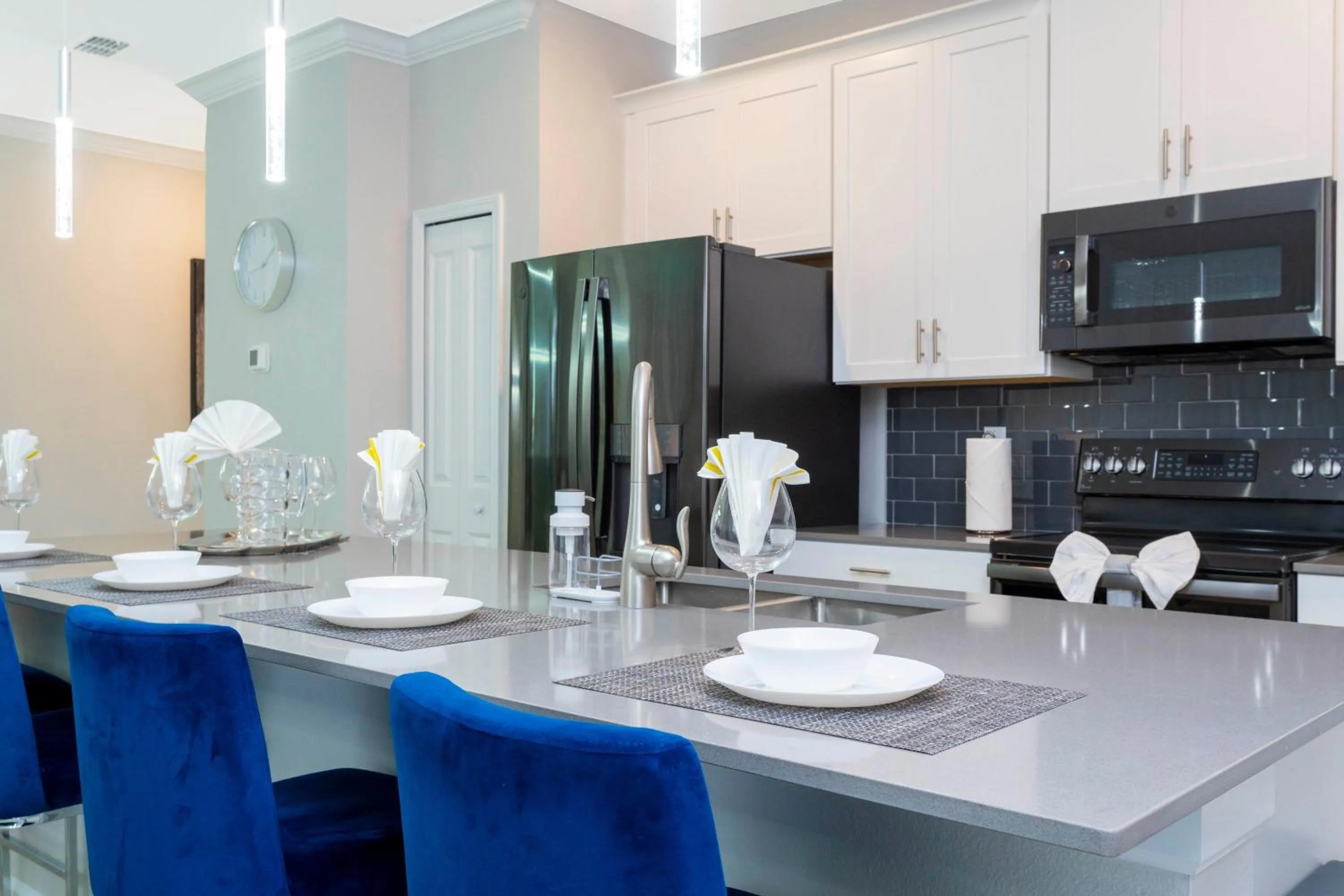 Gorgeous 4 Bd Close to Disney w/ Pool @ Storey Lake Resort 4245