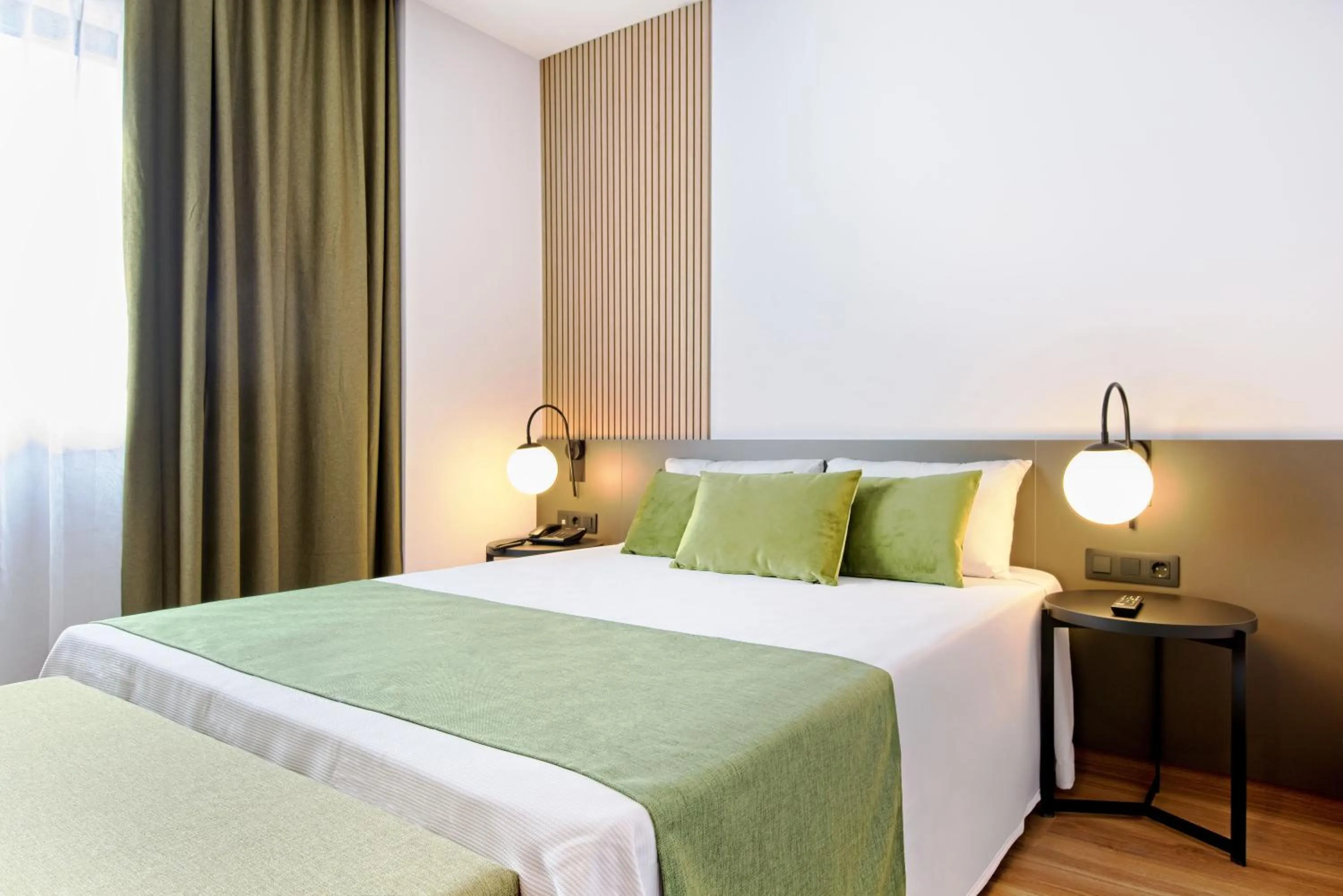 Bed in DWO Colours Alcalá